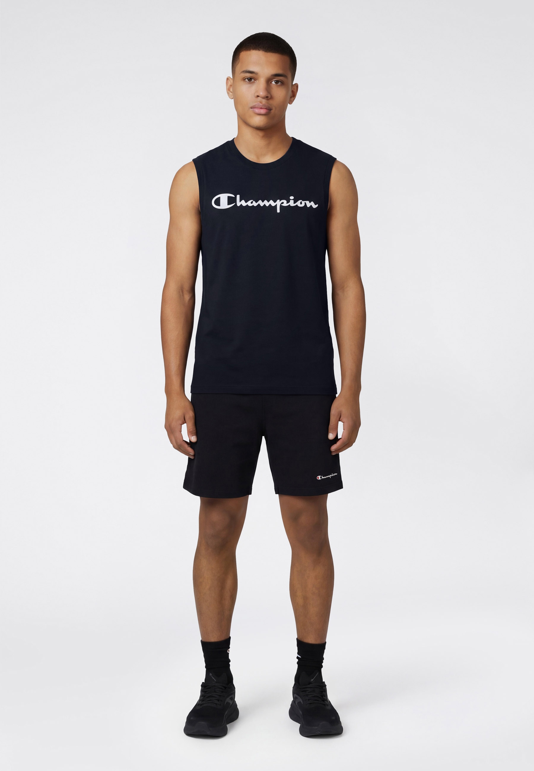 Champion Tanktop »BASICS Sleeveless T-Shirt Large Logo« sportliche Schnittform, sportlicher Stil, mit Rundhalsausschnitt