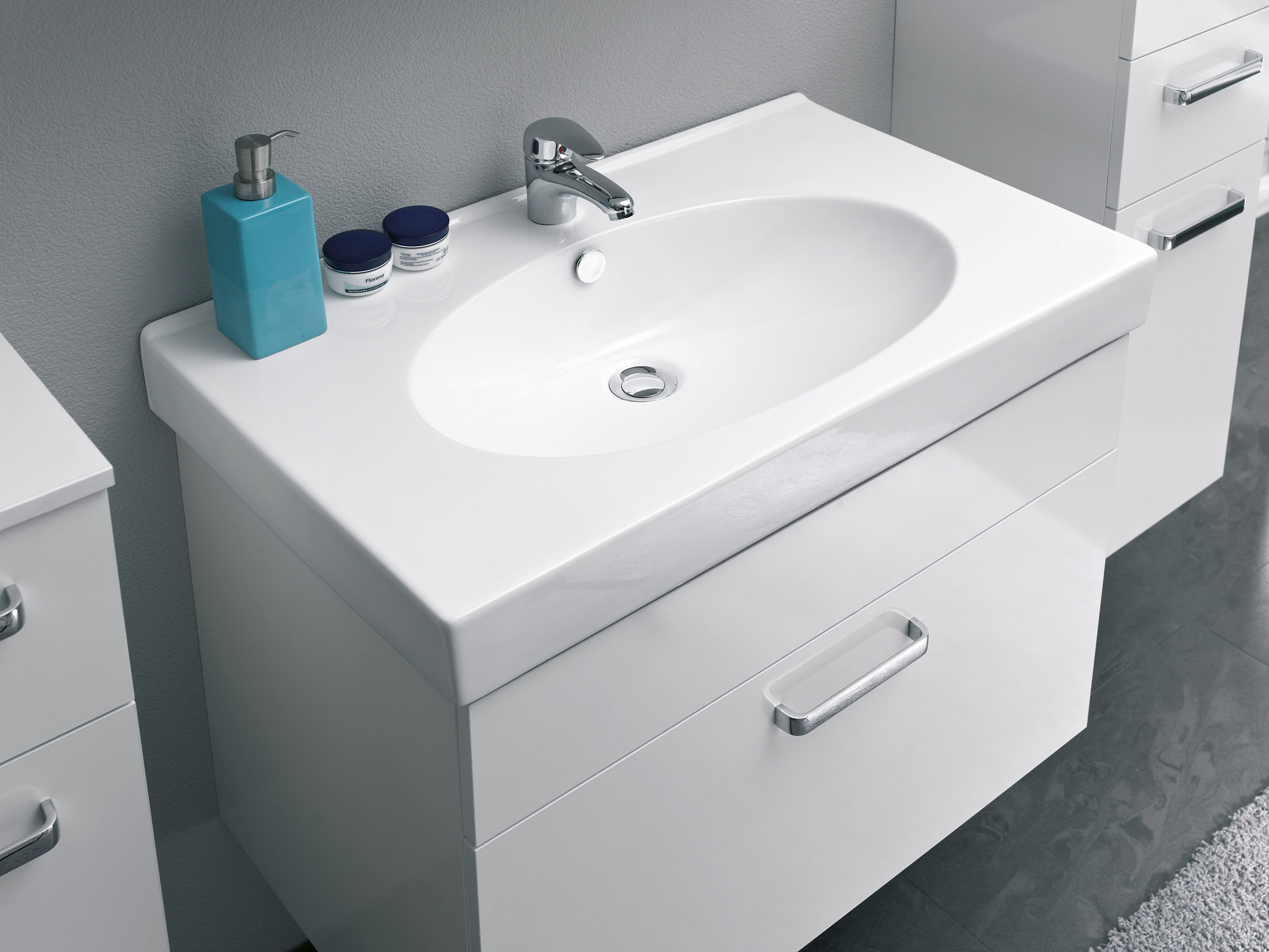 Saphir Badmöbel-Set »Quickset 2-teilig, Keramikwaschtisch mit LED-Spiegelschrank, Bad-Set« 2 Stk. tlg.