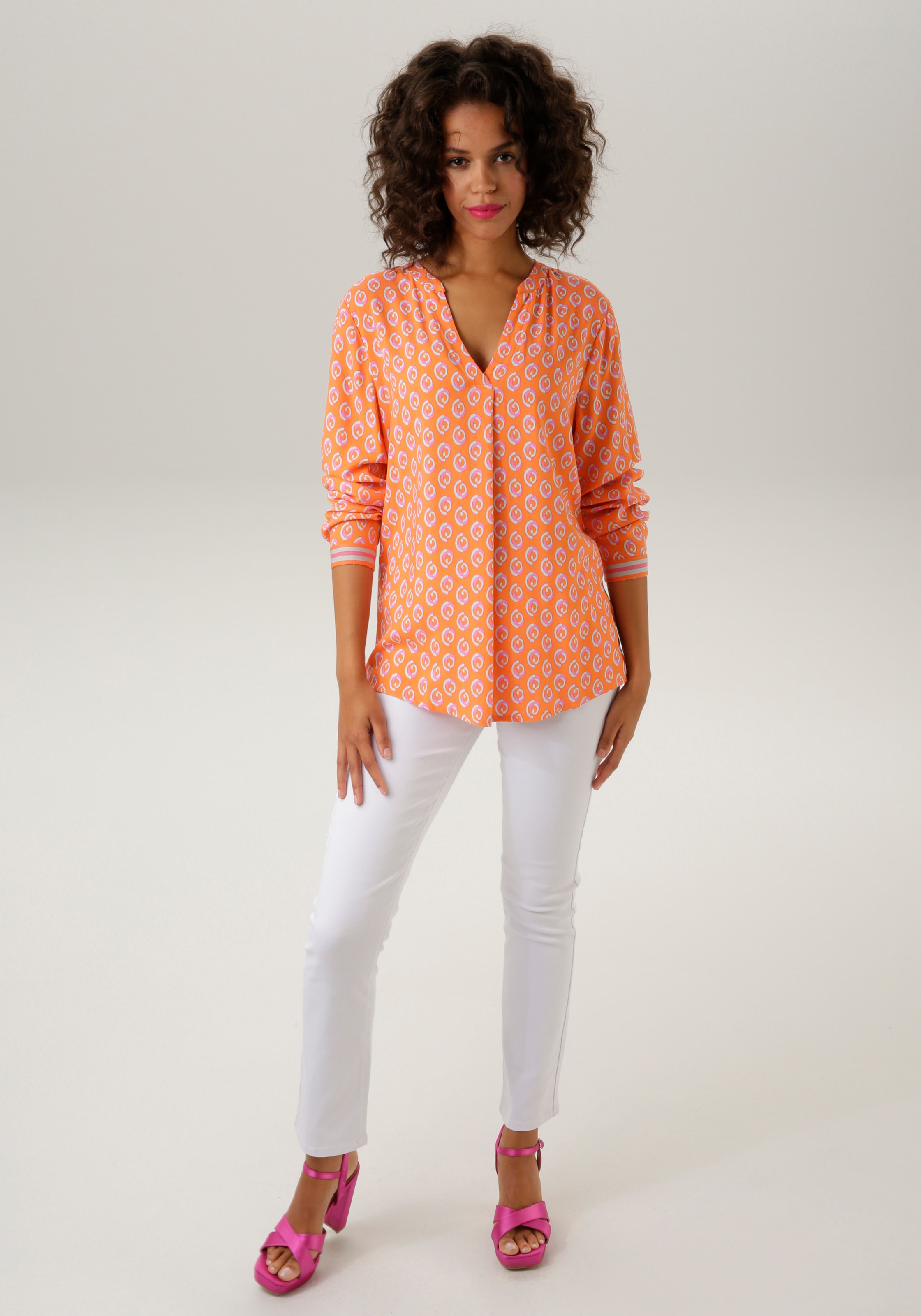 Aniston CASUAL Schlupfbluse, mit extravagantem, graphischem Druck