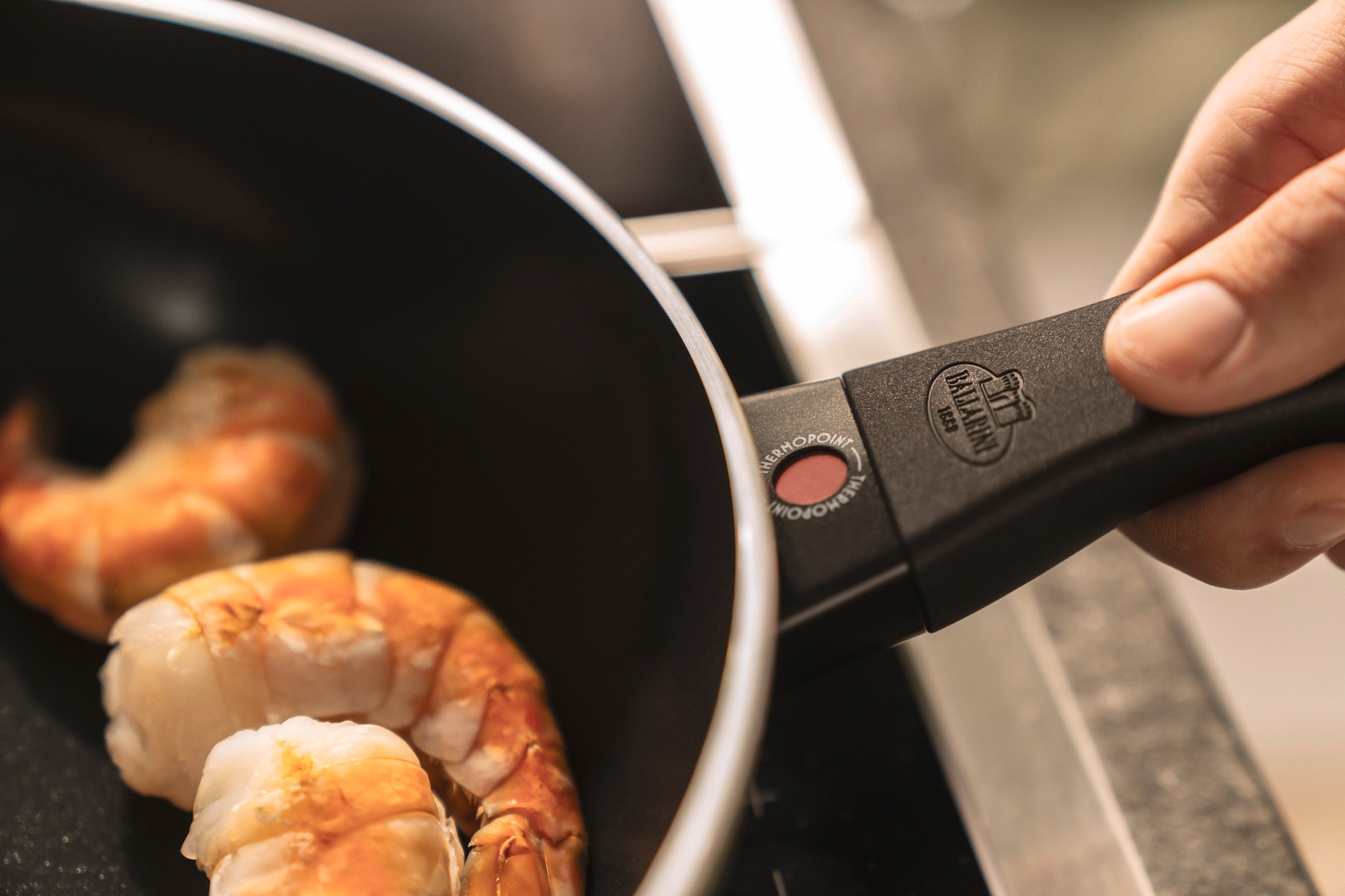 BALLARINI Bratpfanne »Caprera« Aluminium 1 Stk. tlg. Keramikbeschichtung, Thermopoint, bunt, Made in Italy