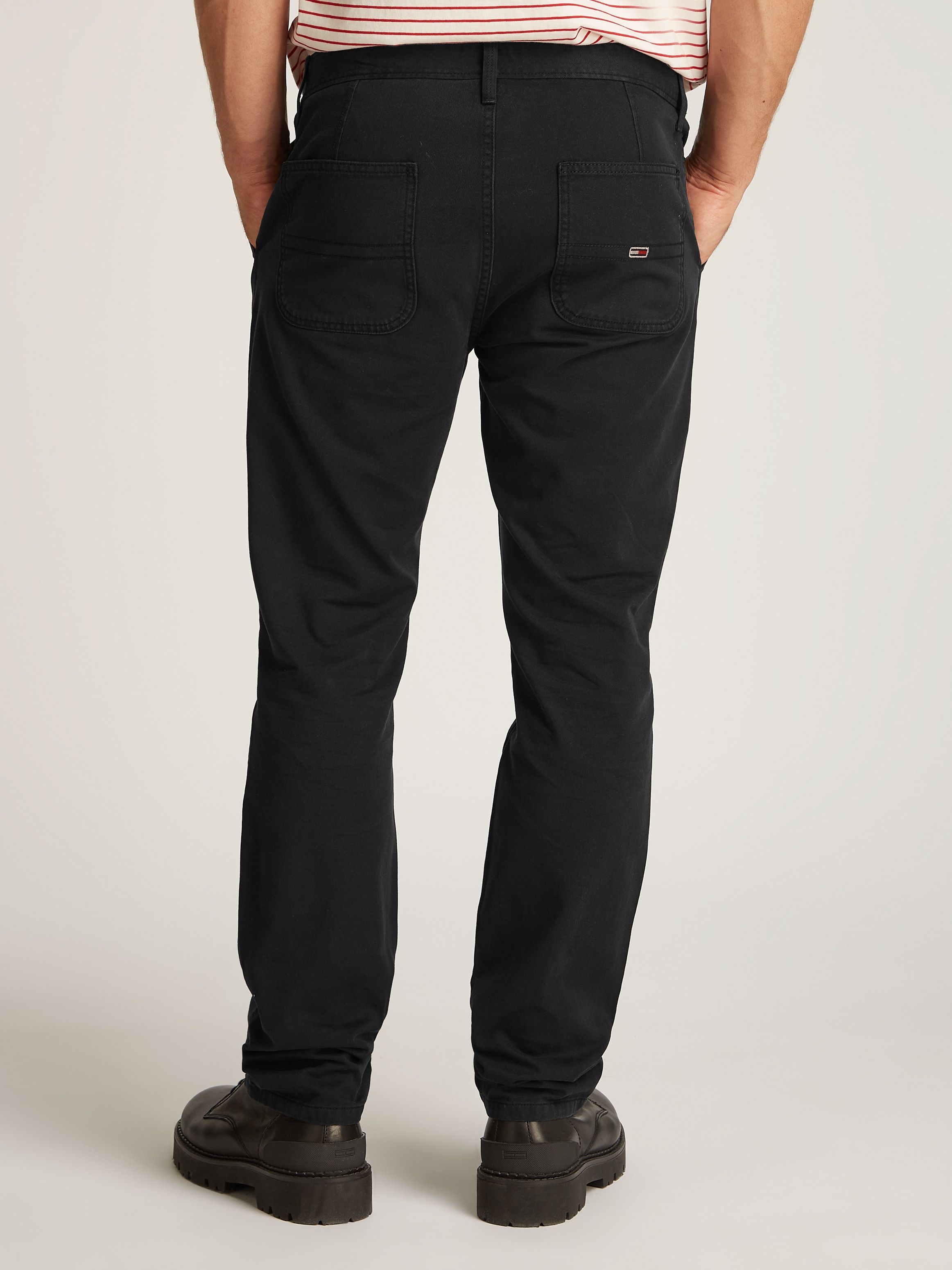Tommy Jeans Chinohose »TJM RYAN CHINO«, mit Logostickerei