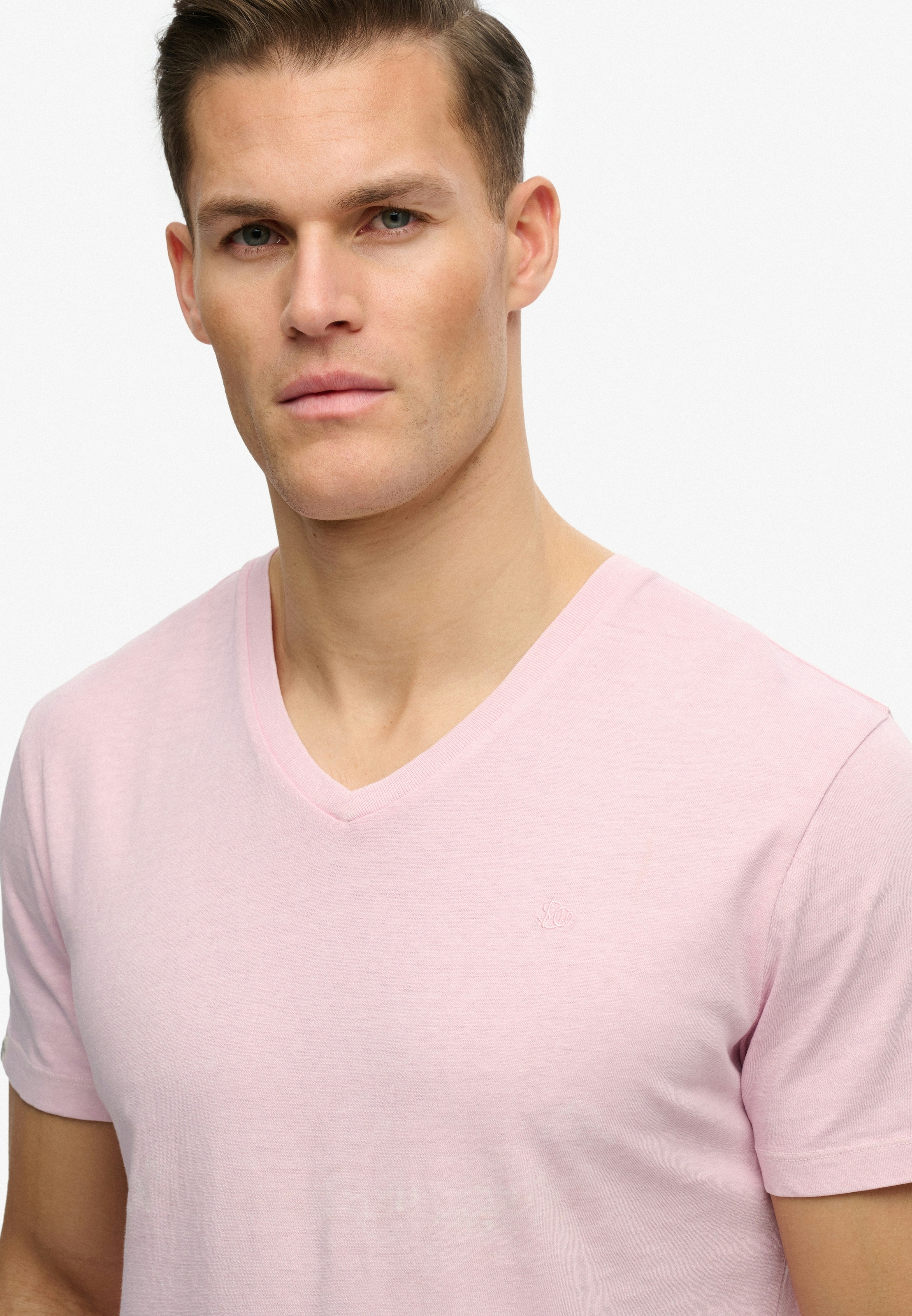 Superdry Rundhalsshirt »CLASSIC COTTON LINEN VEE« aus tollem Baumwoll-Leinen-Mischgewebe