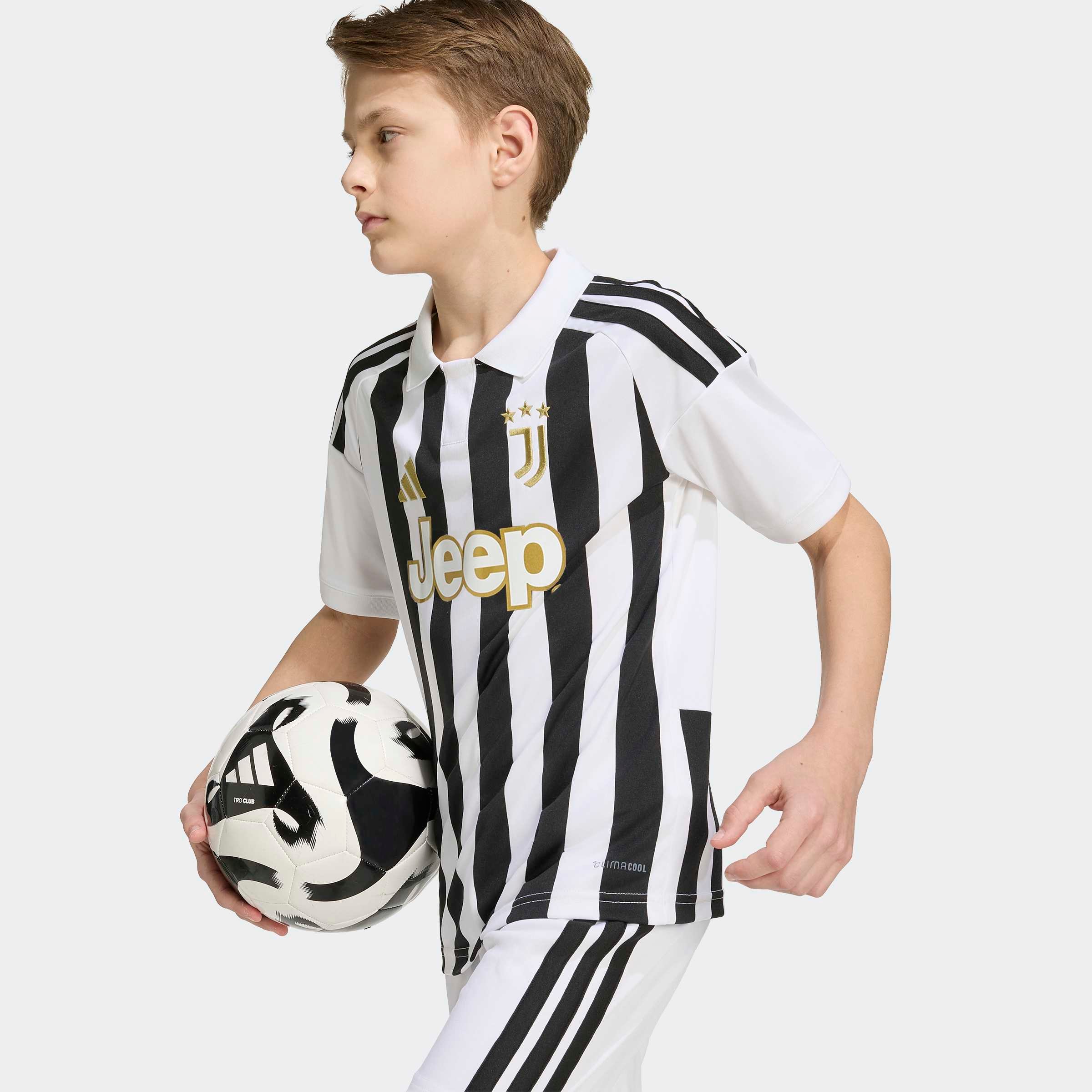 adidas Performance Fußballtrikot »JUVENTUS TURIN 26/27 KIDS HEIMTRIKOT« mit Climacool Technologie, mit traditionellem Kragen, mit 3-Streifen