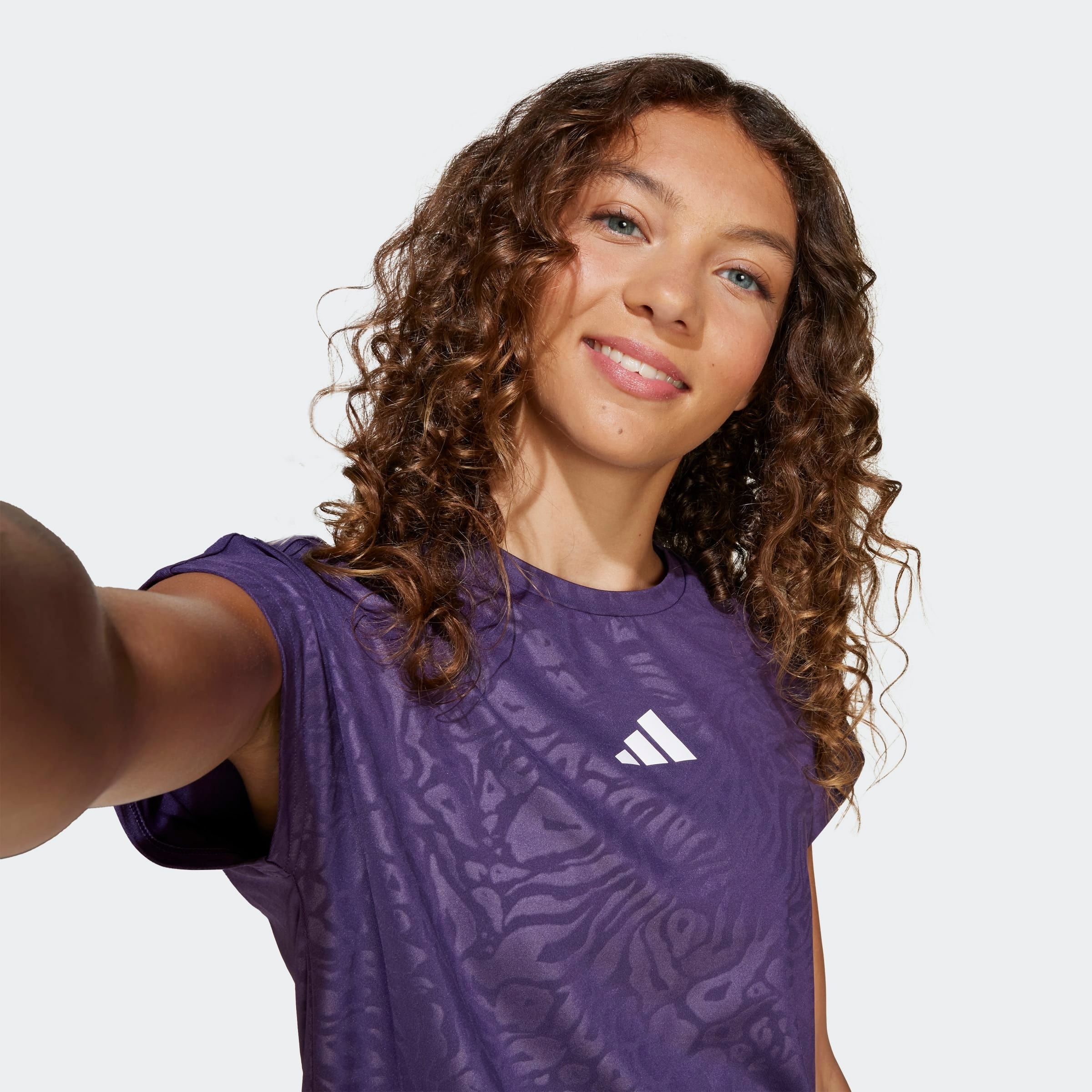 adidas Sportswear T-Shirt »ALL SPORTS ANIMALPRINT CROP« sportlicher Stil, für Kinder, kurze Ärmel, mit auffälligem Aufdruck