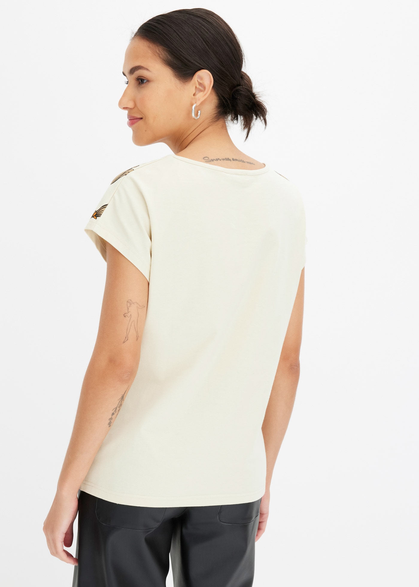 bonprix T-Shirt bequeme Passform, Kurzarm, mit Blütenprint, für Frühling und Sommer