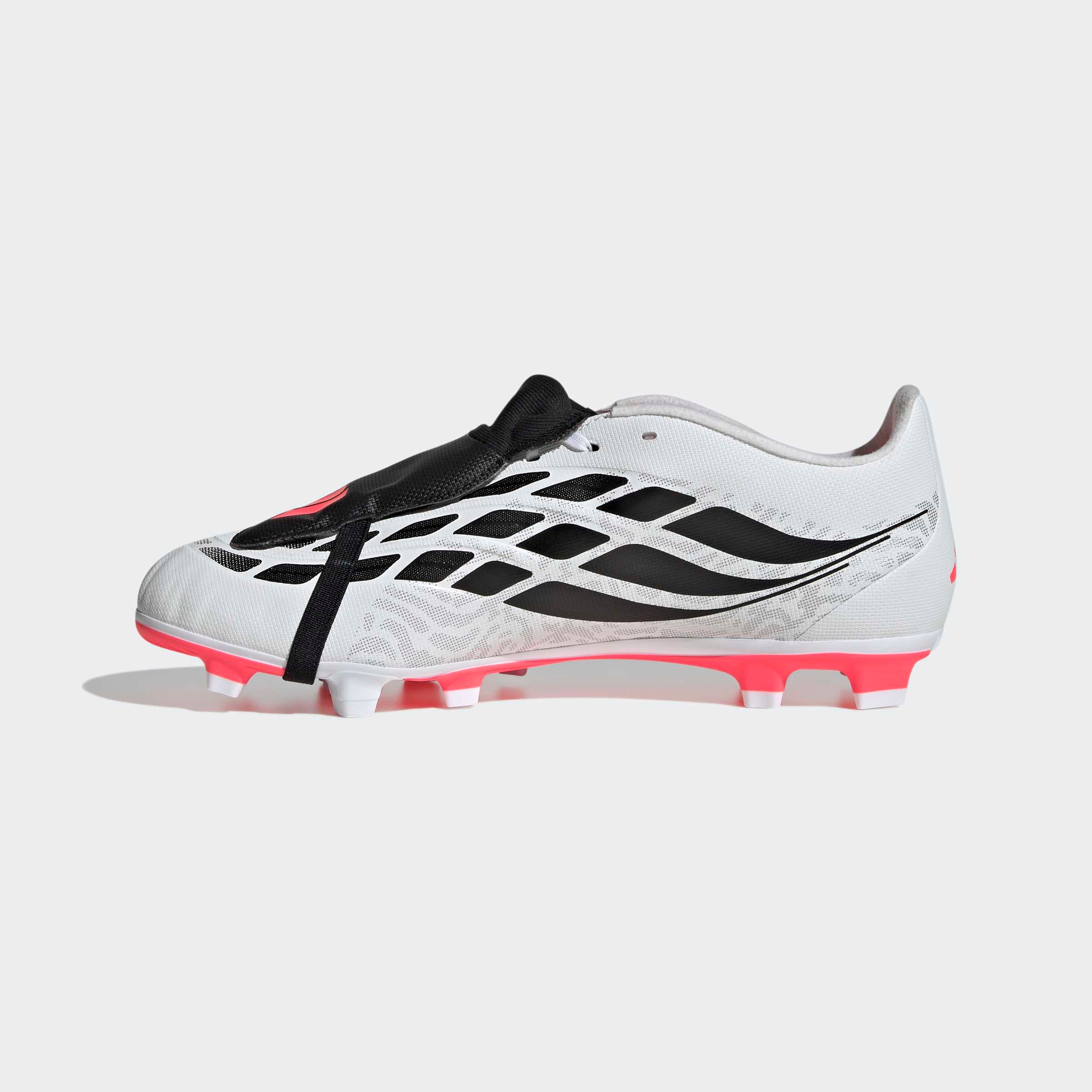 adidas Performance Fußballschuh »PREDATOR CLUB , UMSCHLAGBARE ZUNGE, FESTE / GEMISCHTE BÖDEN«  für viele verschiedene Böden geeignet