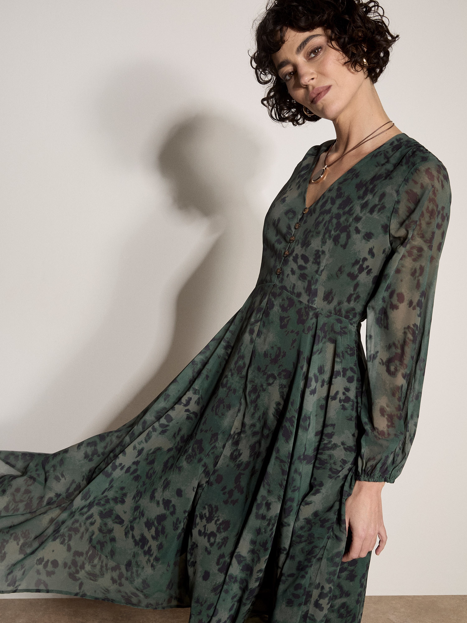 Apricot Chiffonkleid »Leopardenmuster Chiffonkleid« mit Brustabnähern