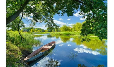 Fototapete »FRÜHLINGS-LANDSCHAFT-FLUSS BOOT BÄUME STRAND UFER WALD«