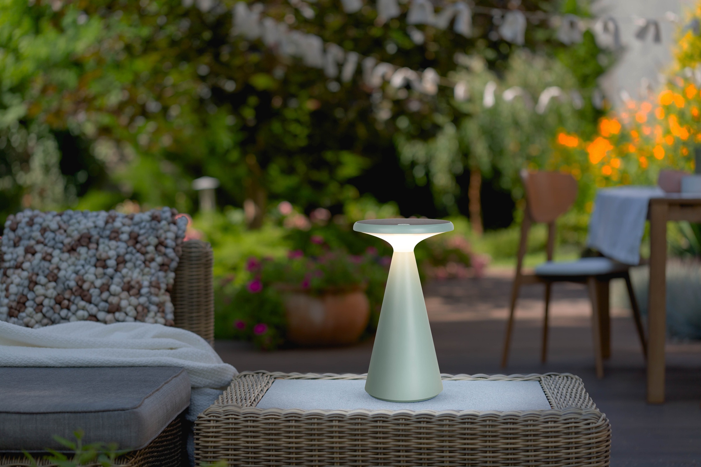 näve LED Tischleuchte »Palu«, 1 flammig, Leuchtmittel LED-Modul | LED wechselbar, Solar-/Akkubetrieb, Touch, Dimmbar, Memory, USB-C-Ladekabel, warmweiß
