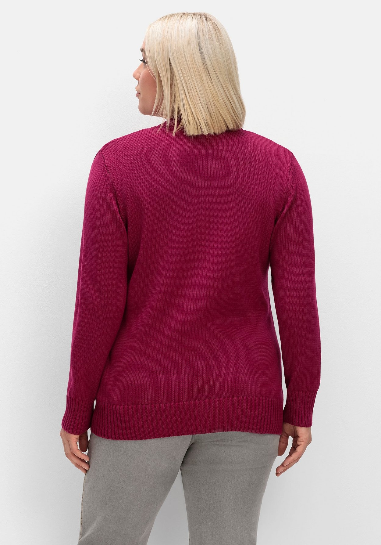 Sheego Strickjacke »Strickjacke mit V-Ausschnitt und Knöpfen, tailliert«