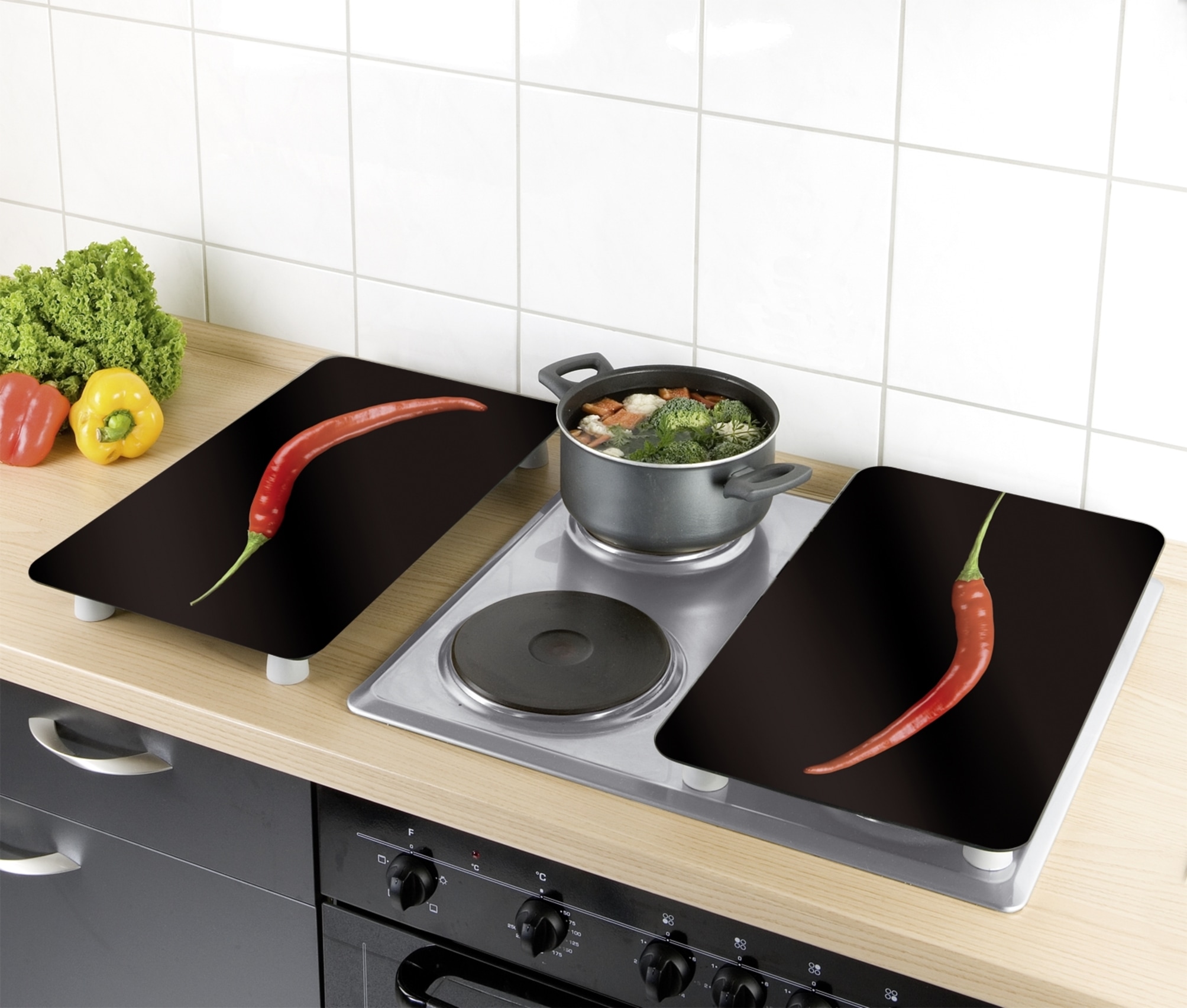 WENKO Herd-Abdeckplatte »Universal Modell Hot Peperoni«, (Set, 2 tlg.), Herdabdeckung für alle Herdarten, kratzfest, mit rutschfesten Füßen