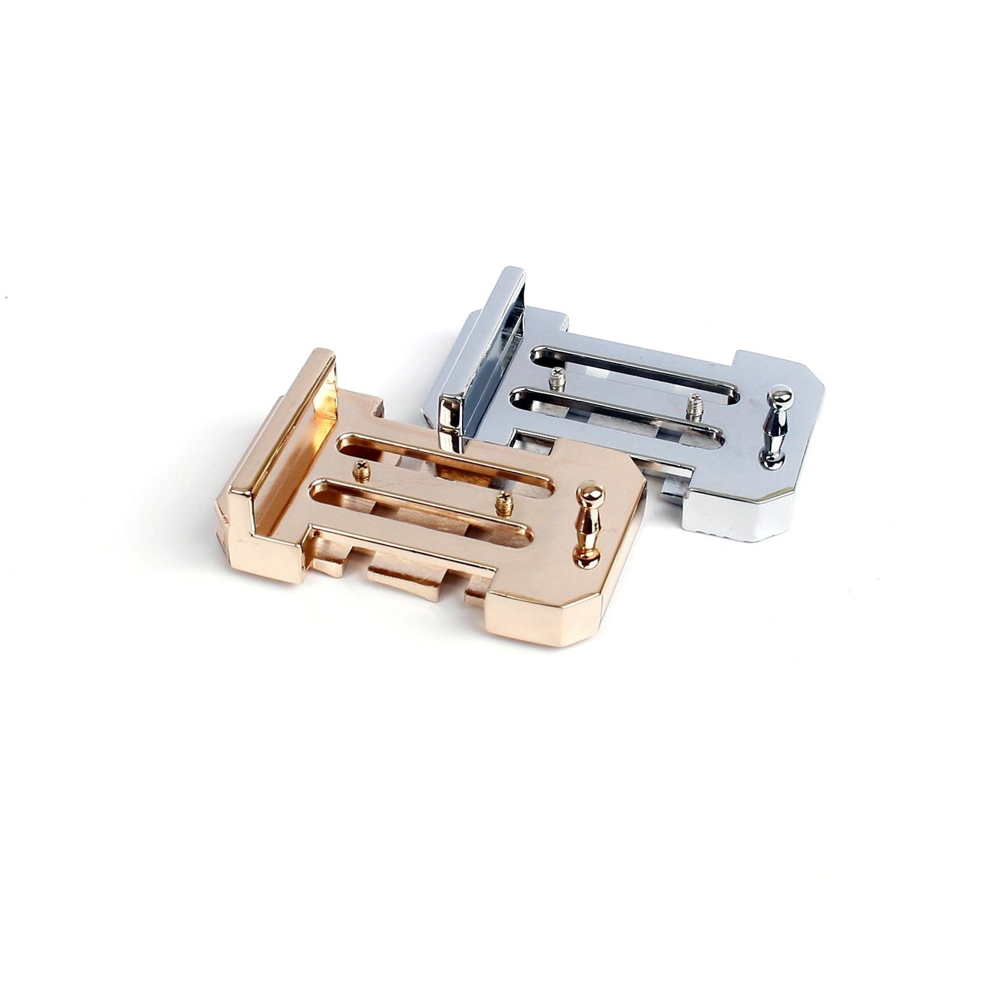 Anthoni Crown Ledergürtel Graufarbener Ledergürtel mit Fashion-Schließe