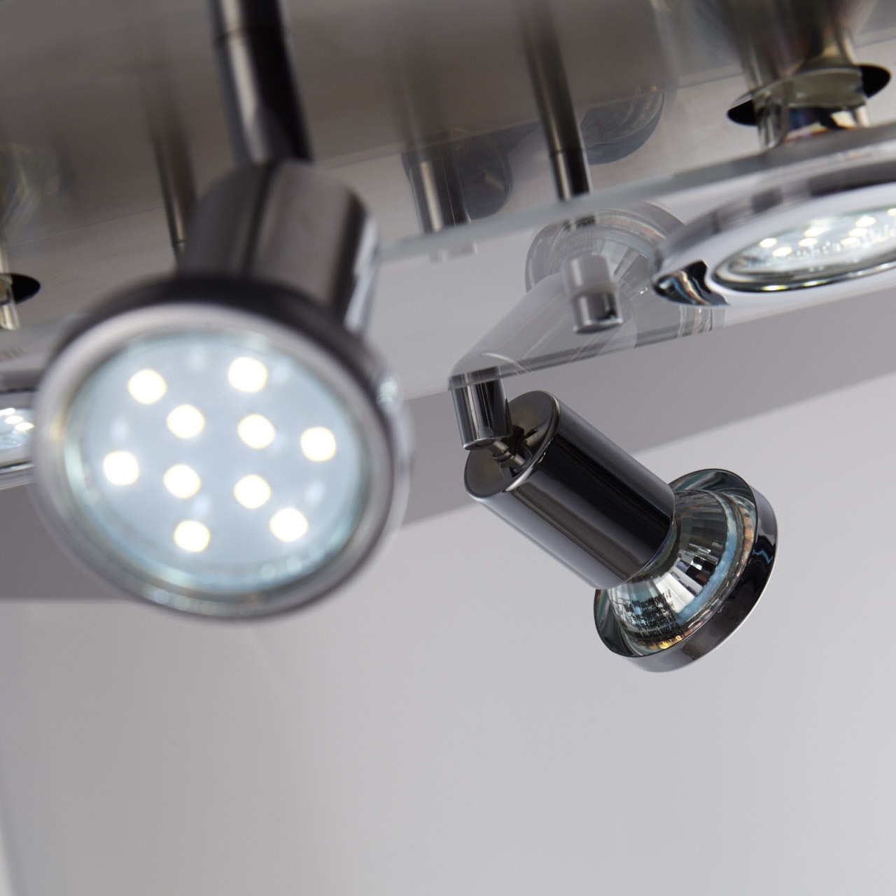 B.K.Licht LED Deckenspot »Orion«, 4 flammig, Leuchtmittel GU10 | Leuchtmittel wechselbar, LED Deckenleuchte, rund, Metall, Glas, Strahler, inkl. 3W 350lm GU10