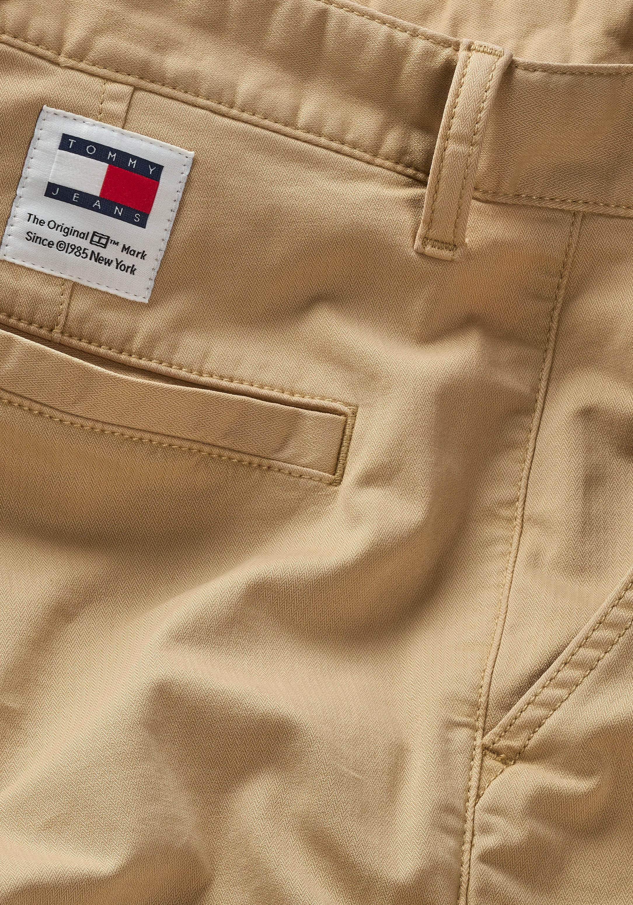 Tommy Jeans Cargohose »TJM AUSTIN LIGHTWEIGHT CARGO«, mit Logoprägung