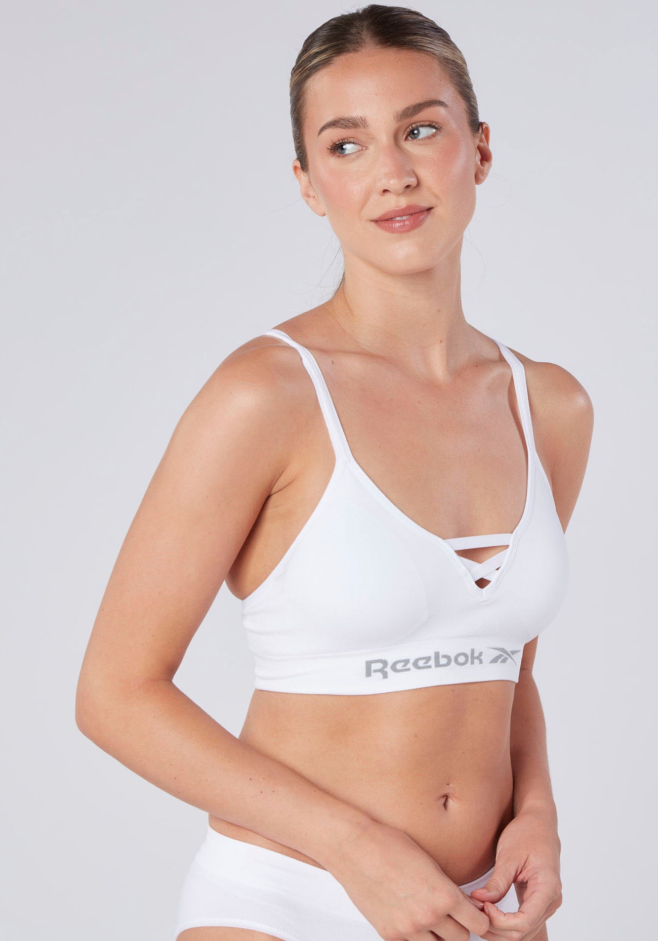 Reebok Bügelloser BH »"Maryna"« herausnehmbare Pads, modern, nahtlos, mit Logo, ohne Verschluss