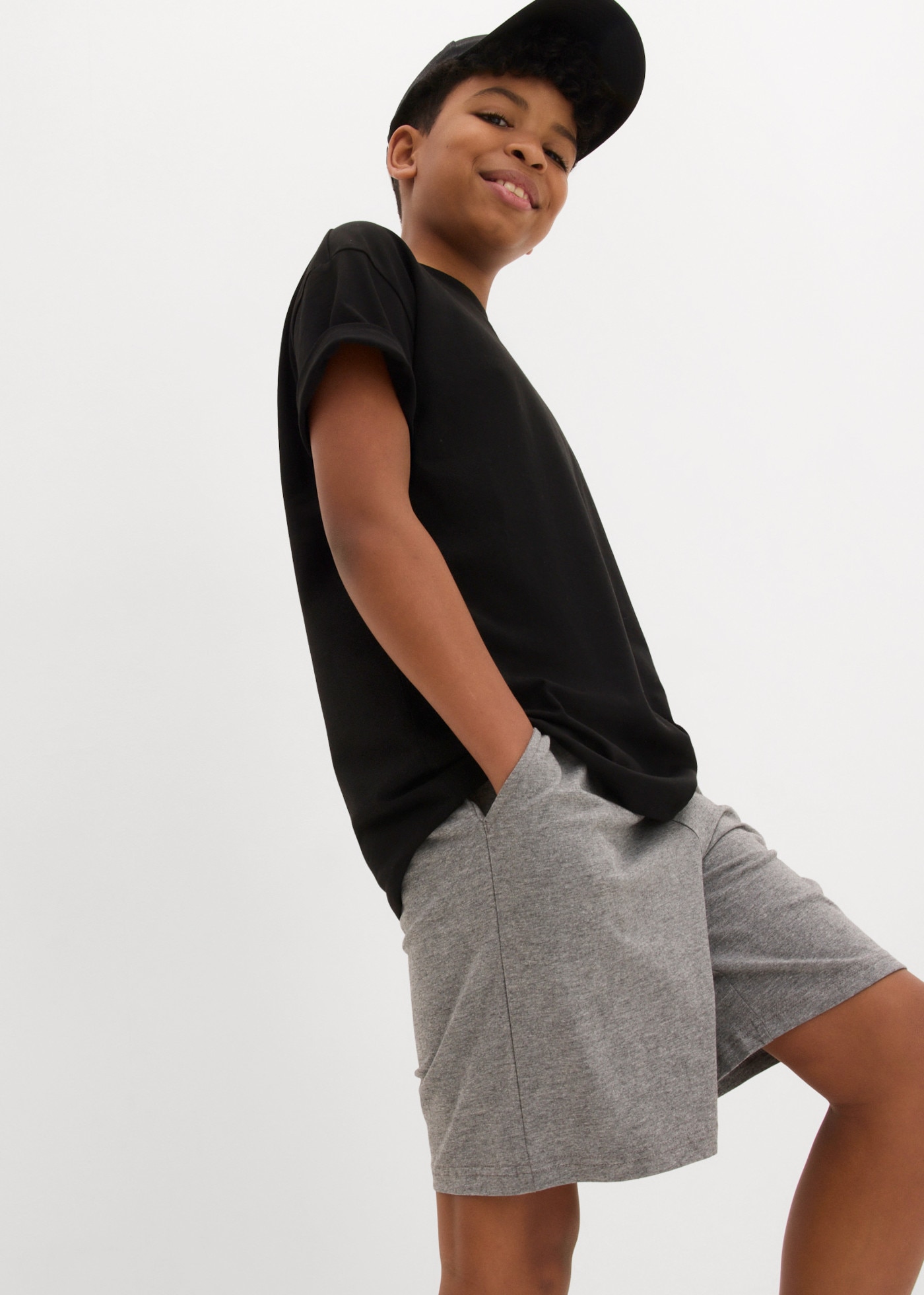 bonprix Shorts  mit Kordelzug, pflegeleichter Jersey, Regular Fit, im 2er Pack