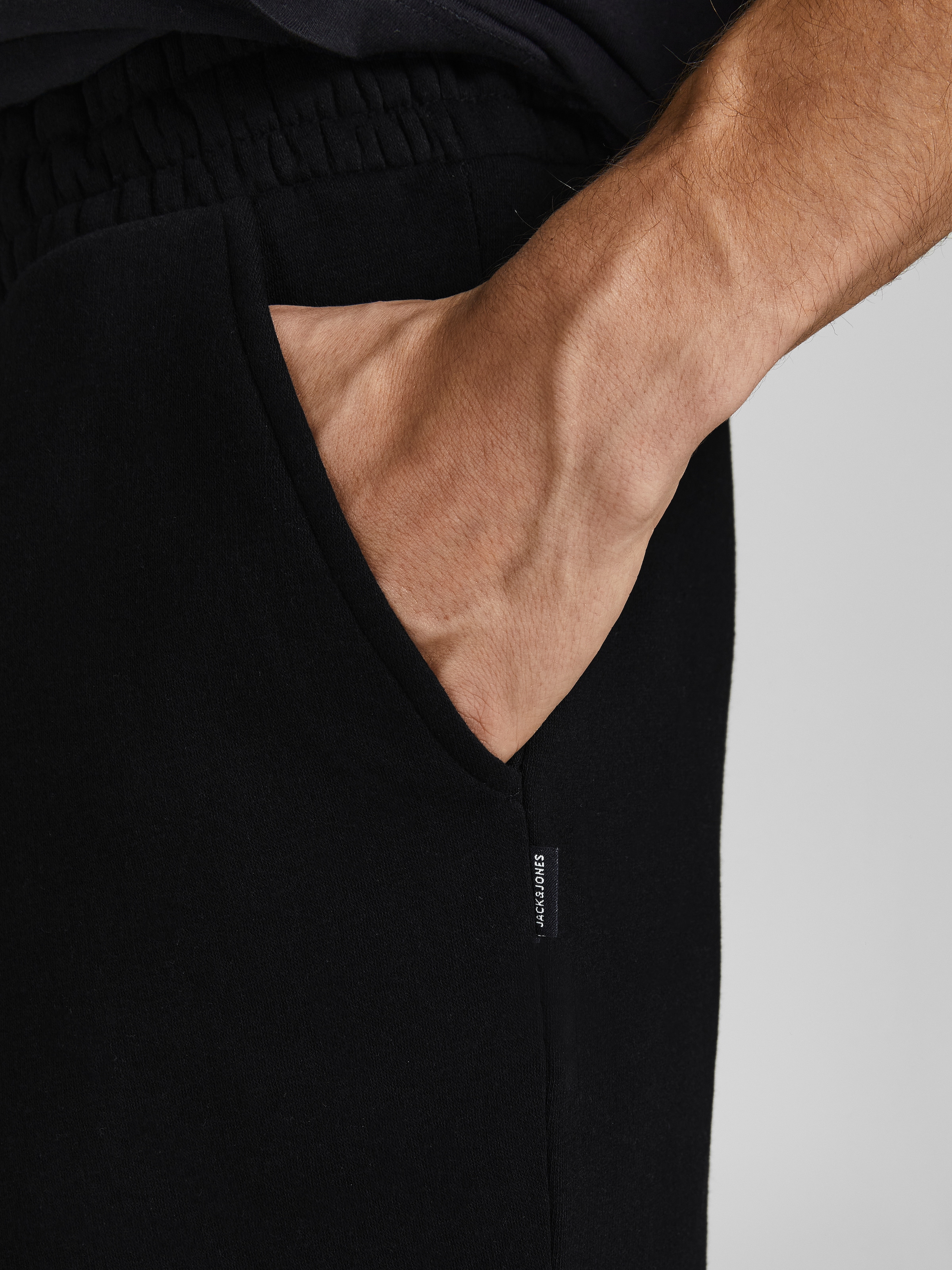 Jack & Jones Shorts »JPSTGORDON BRADLEY SWEAT SHORTS MID«, mit elastischem Bund