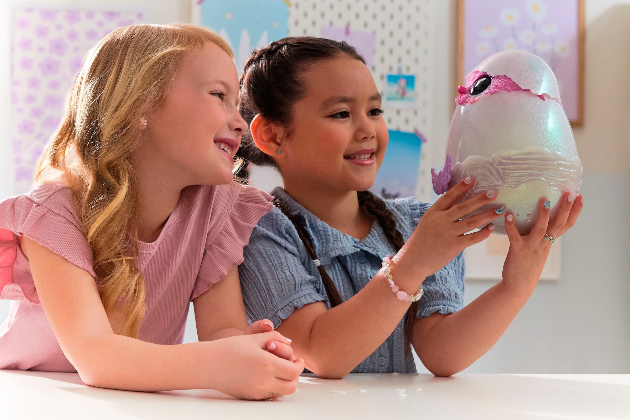 Spin Master Spielfigur »Hatchimals Alive Mystery Ei Pufficorn«, mit Licht und Sound