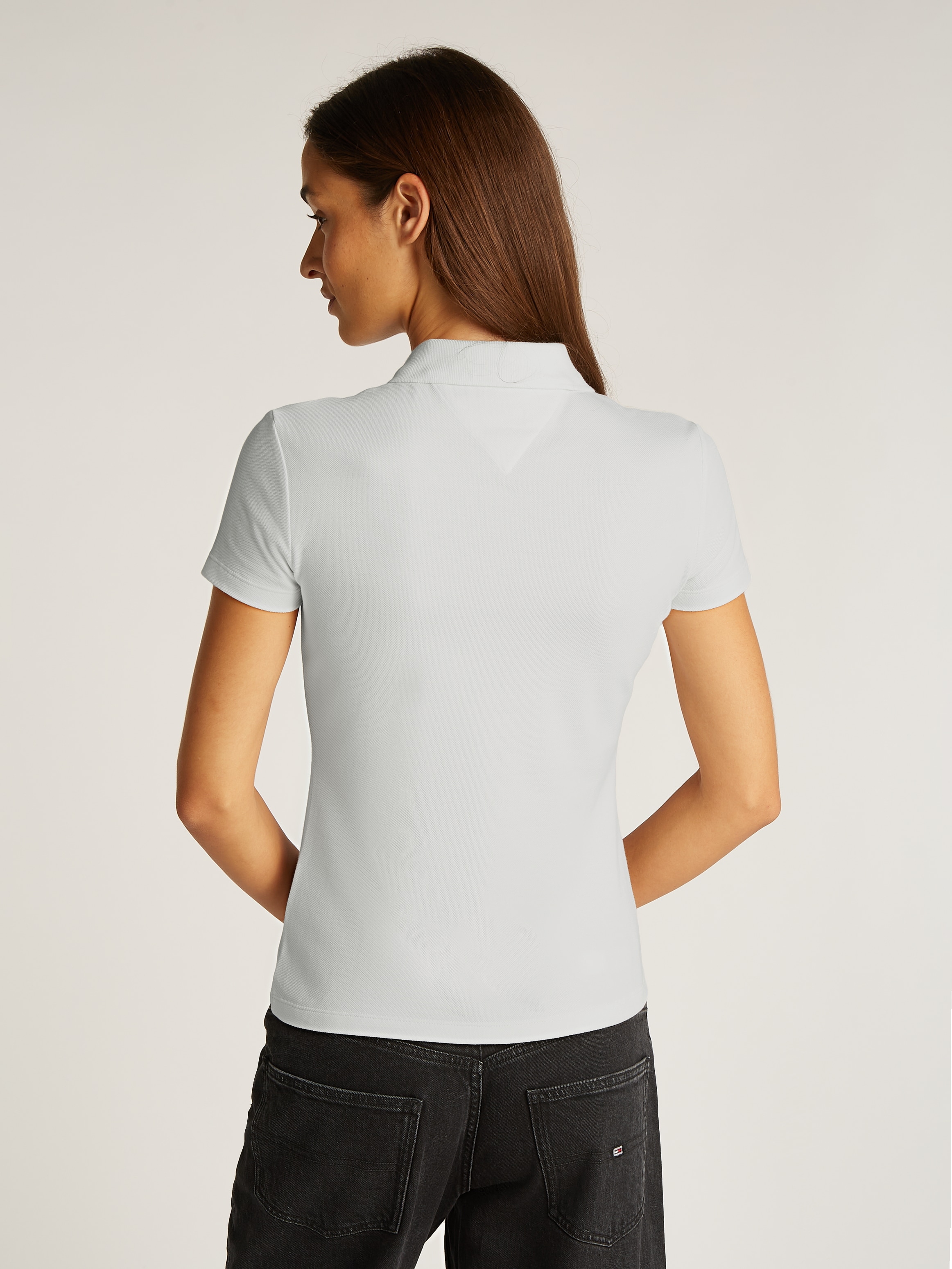 Tommy Jeans Poloshirt »TJW SLIM ESSENTIAL POLO SS«, mit Logostickerei