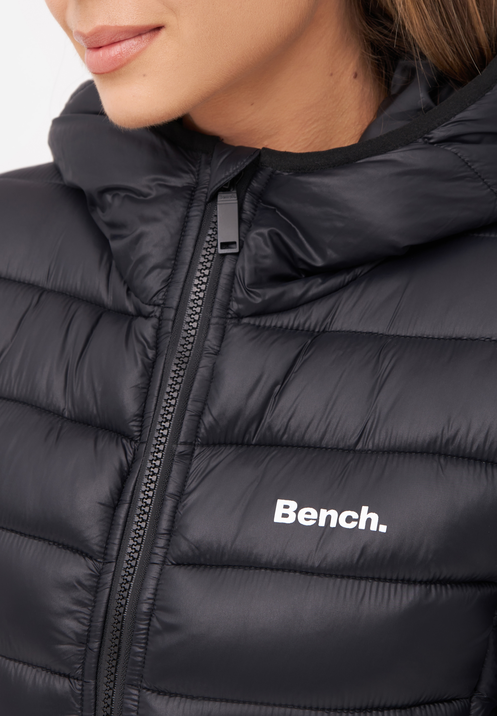 Bench. Steppjacke »KARA«, mit Kapuze