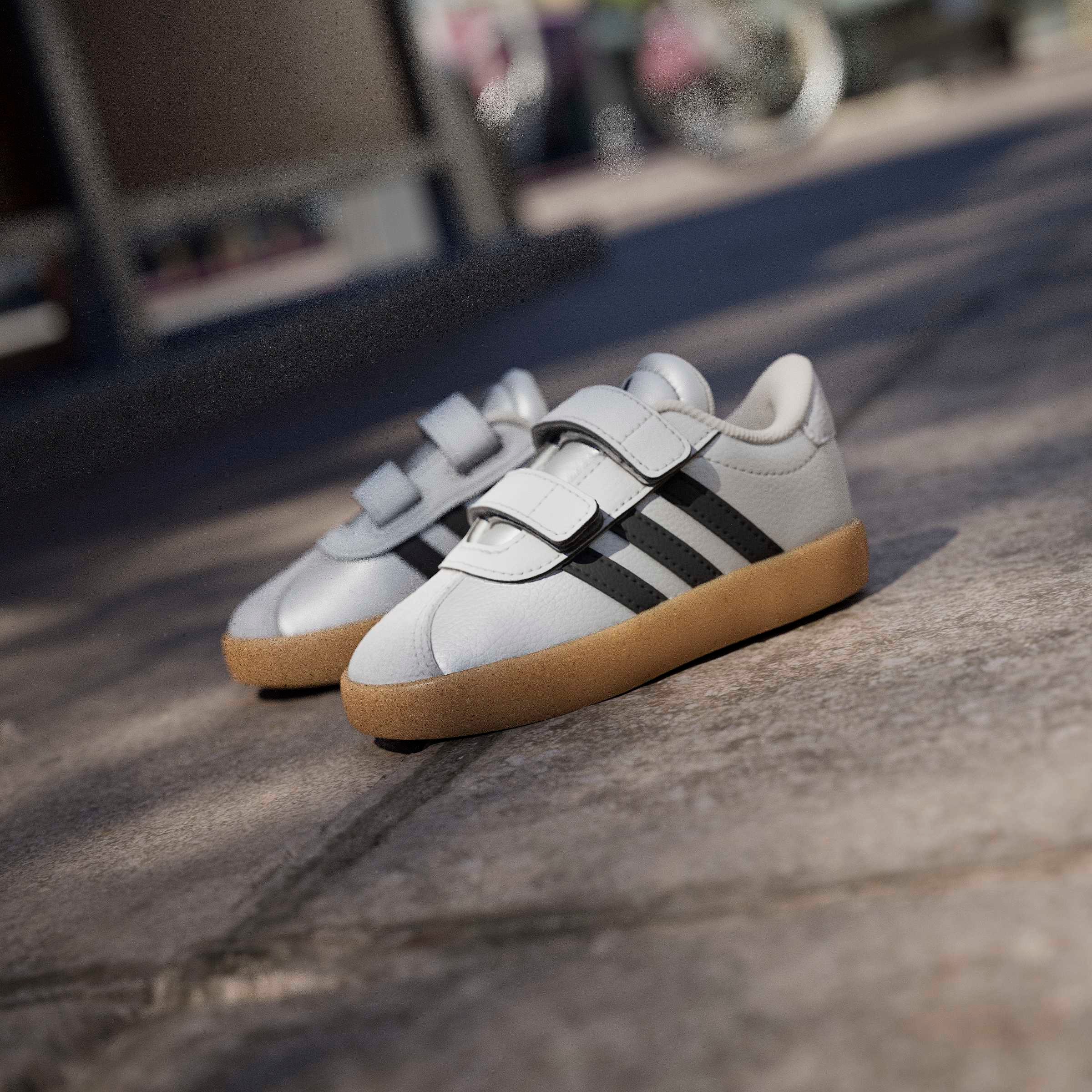 adidas Sportswear Sneaker »VL COURT 3.0 KIDS«  inspiriert vom Design des adidas samba, für Kinder