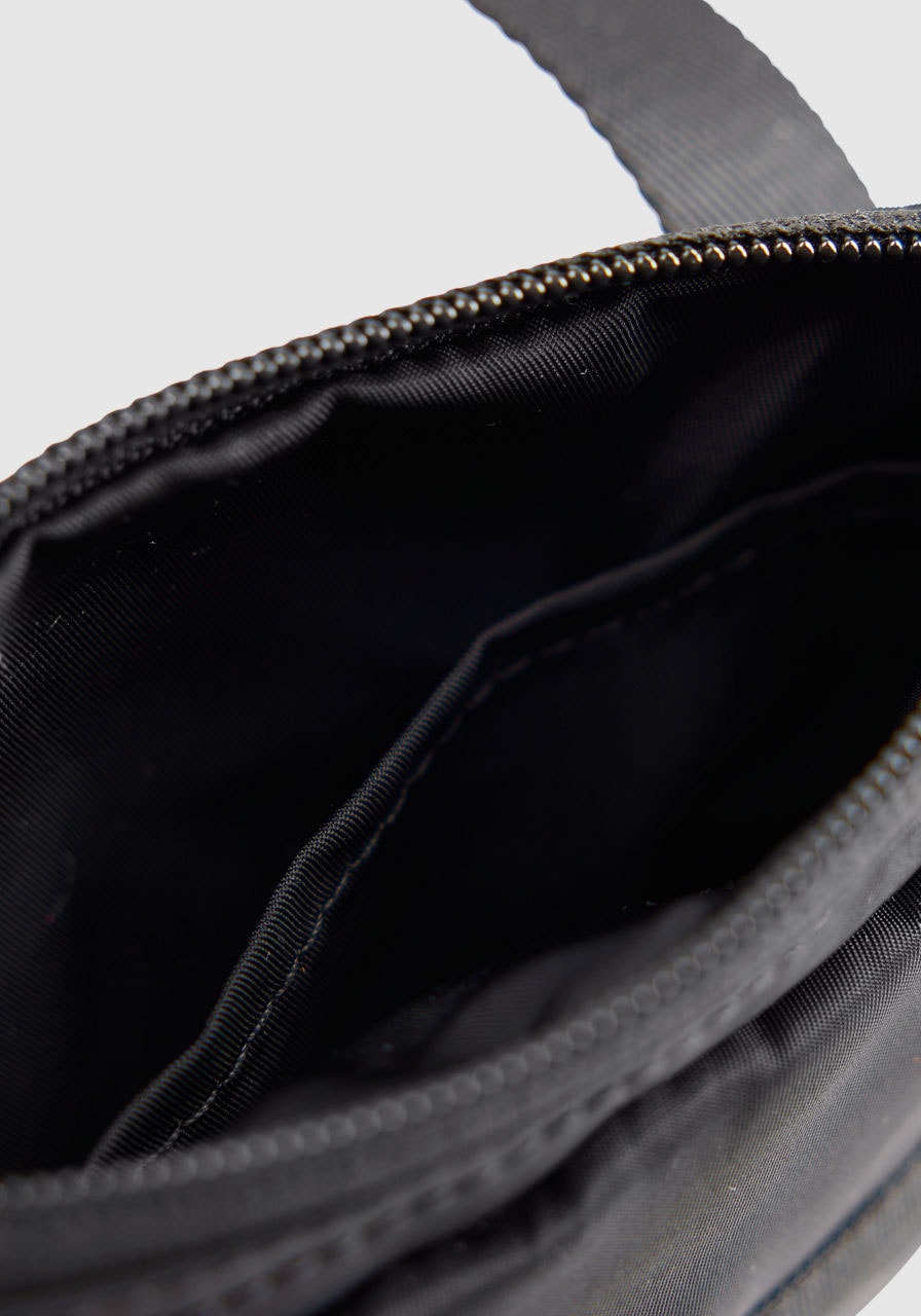Levi's® Umhängetasche »MISSION BAY CROSSBODY POUCH« praktische Größe