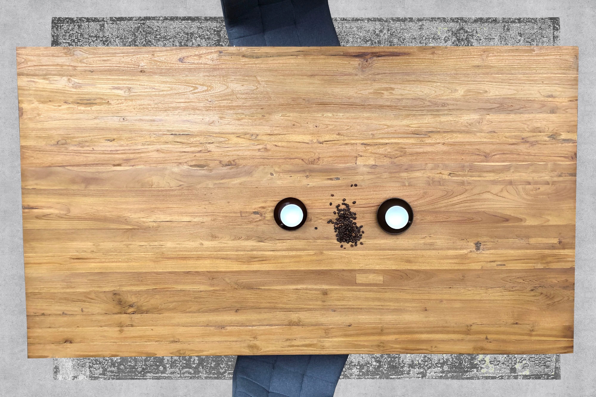 SIT Esstisch mit rustikaler Oberfläche