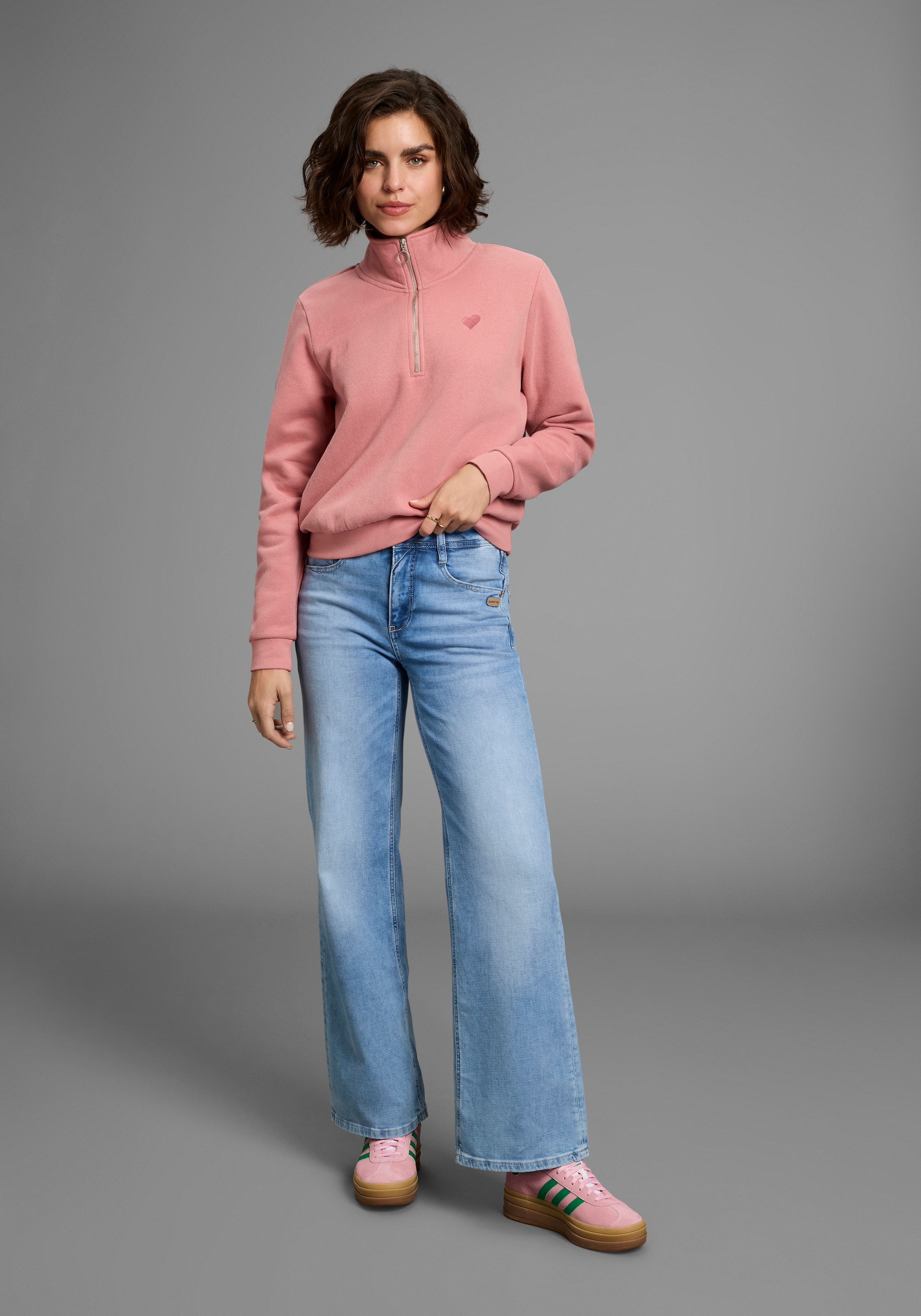 Laura Scott Sweater , Modisch verkürzt mit Troyer‑Kragen und Reißverschluss­
