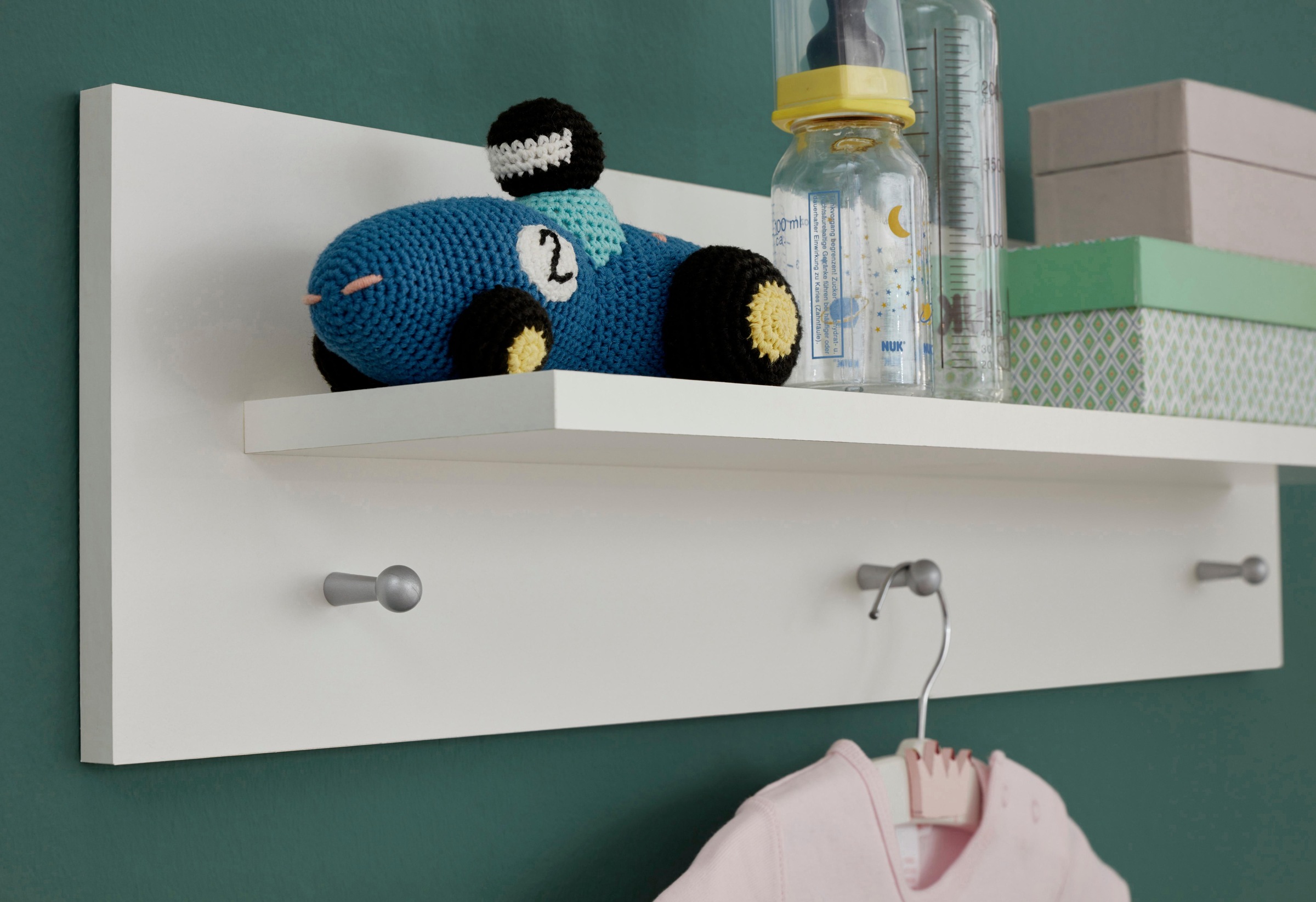 Kindergarderobe in Weiß