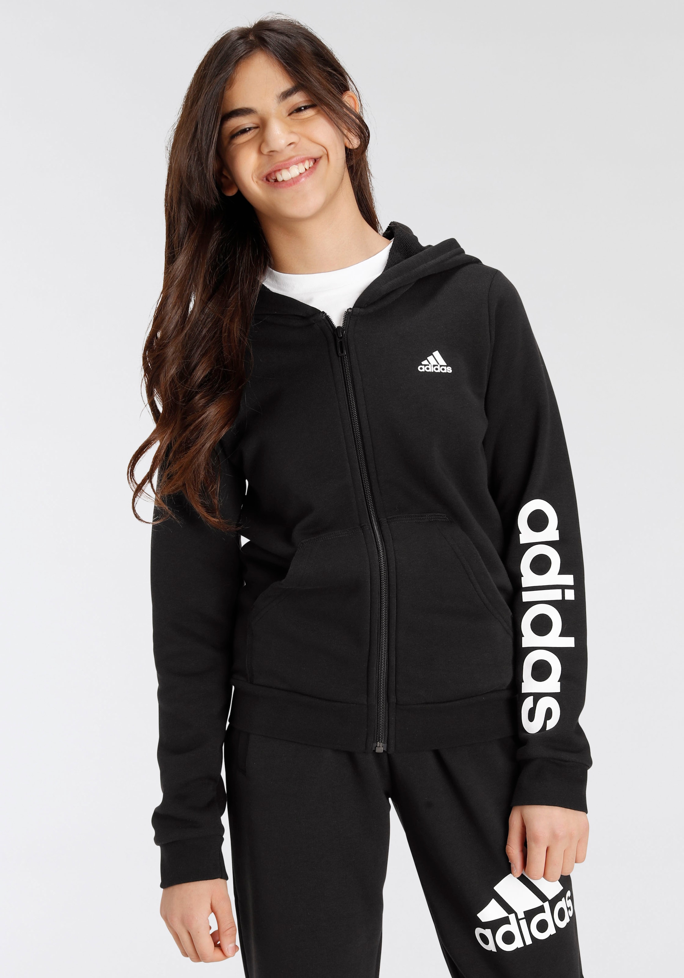 adidas Sportswear Kapuzensweatjacke »ESSENTIALS LINEAR LOGO KAPUZENJACKE«, (1 tlg.)