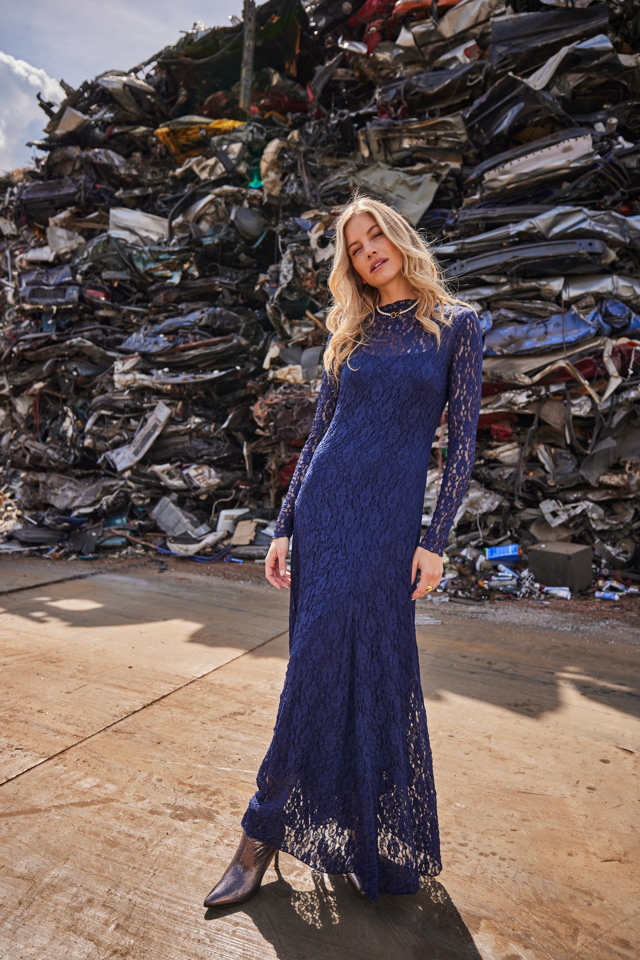 Aniston CASUAL Maxikleid aus zarter, elastischer Spitze - NEUE KOLLEKTION