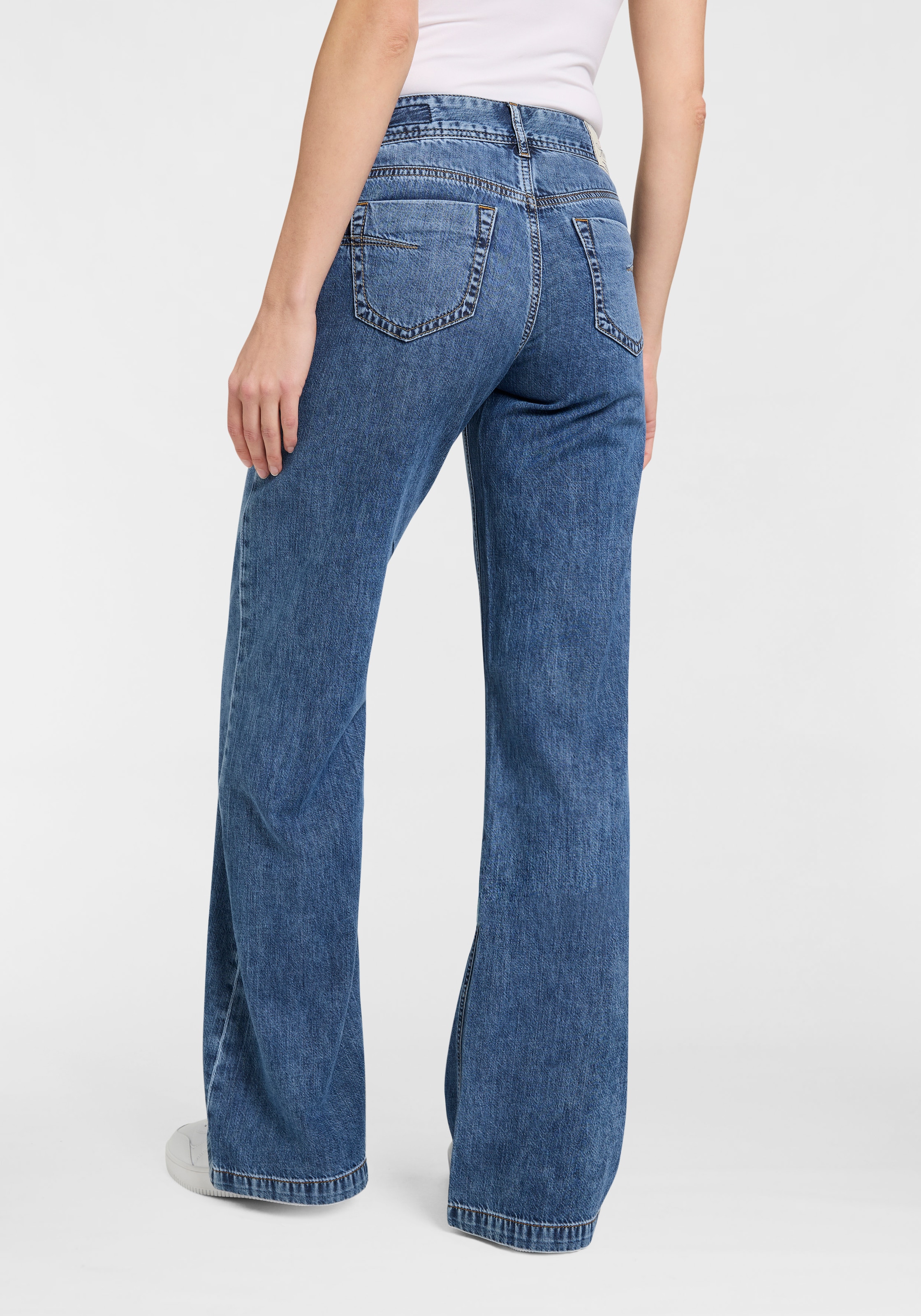 Herrlicher 5-Pocket-Jeans »Edna Denim Light«, mit ausgestelltem Bein