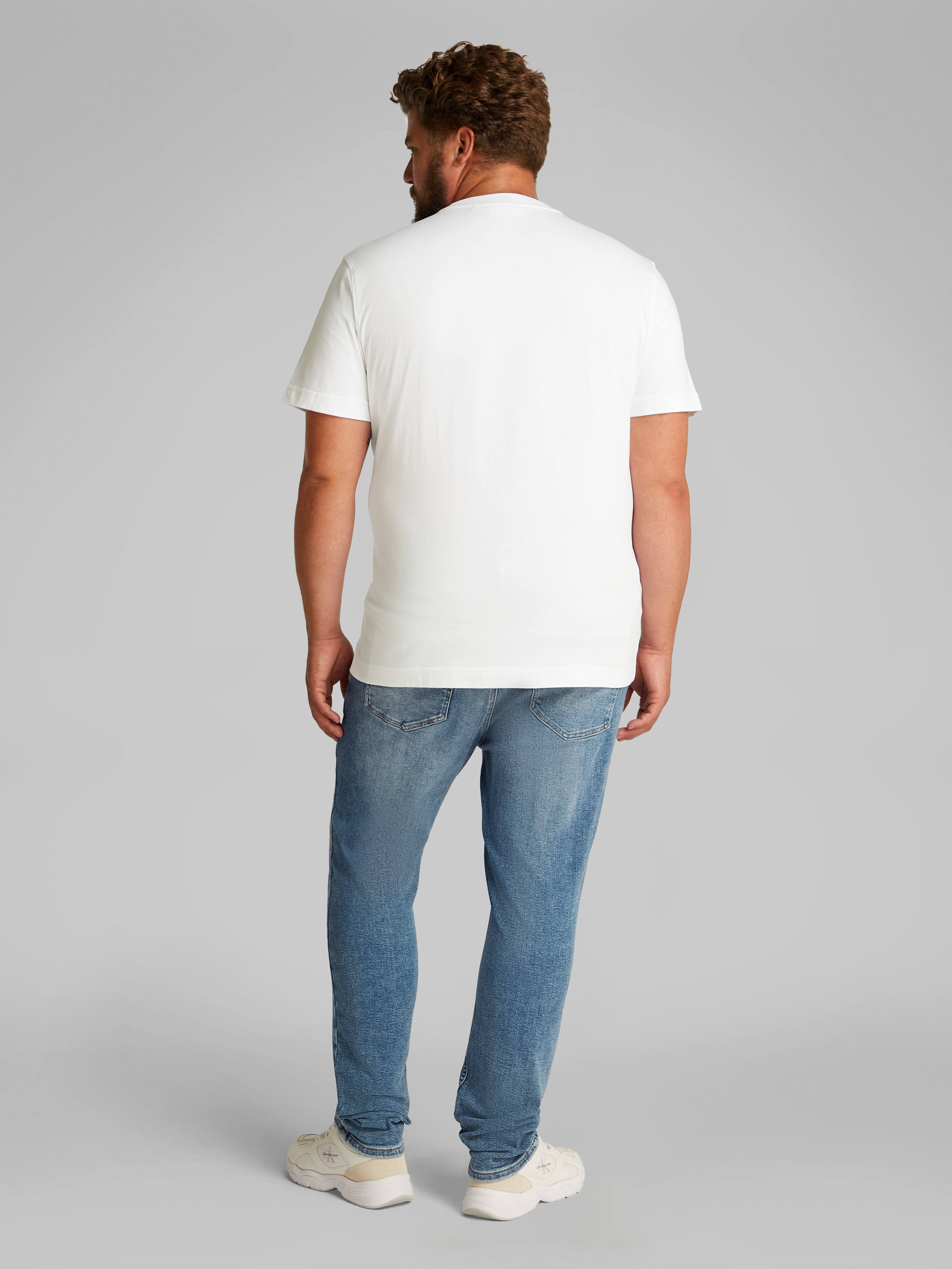 Calvin Klein Jeans Plus T-Shirt »PLUS WOVEN LABEL REGULAR TEE«, in großen Größen, mit kleinem Logo-Patch