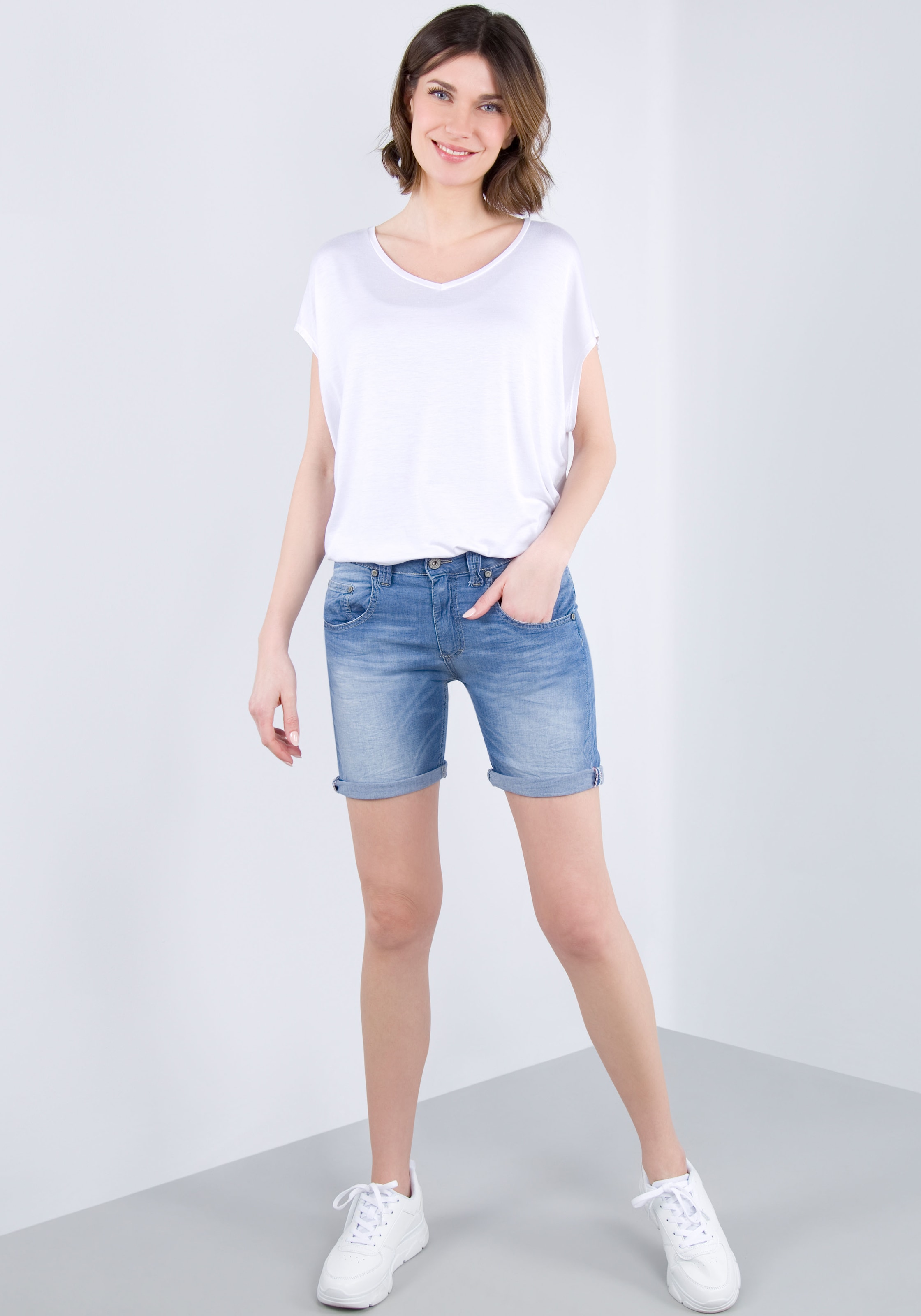 Shorts, in leichter Denim-Qualität - Slim Fit