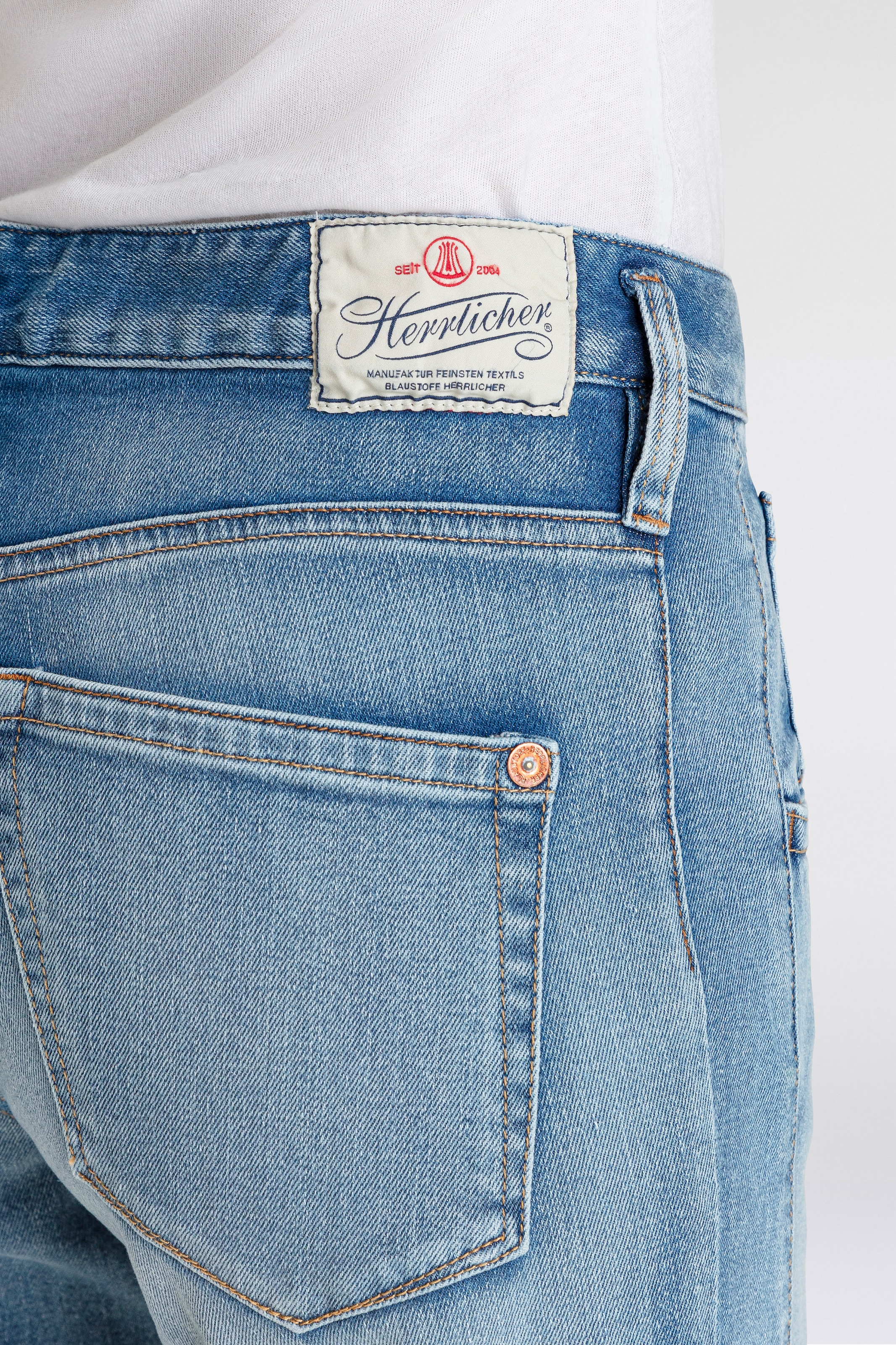 Herrlicher 7/8-Jeans »Shyra Tap Recycled Denim«, mit Abnähern vorn
