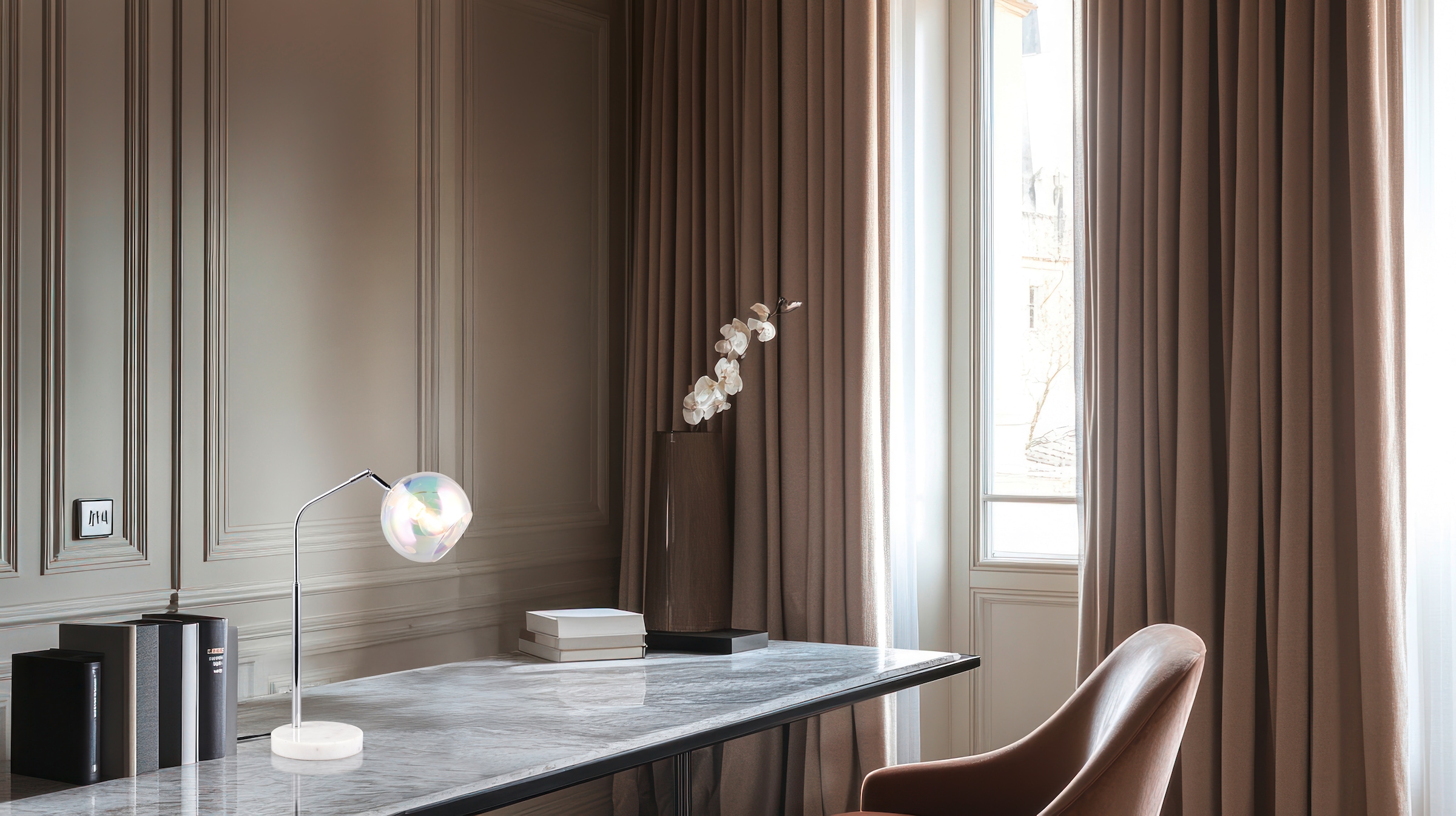 TRIO Leuchten Schreibtischlampe »PAXTON, exkl. 1x E14 max 10W, Leseleuchte Nachttischlampe« E14 1 Stk. warmweiß - kaltweiß mit Glas Lampenschirm, Schnurschalter, Höhe 45 cm, Tiefe 28 cm