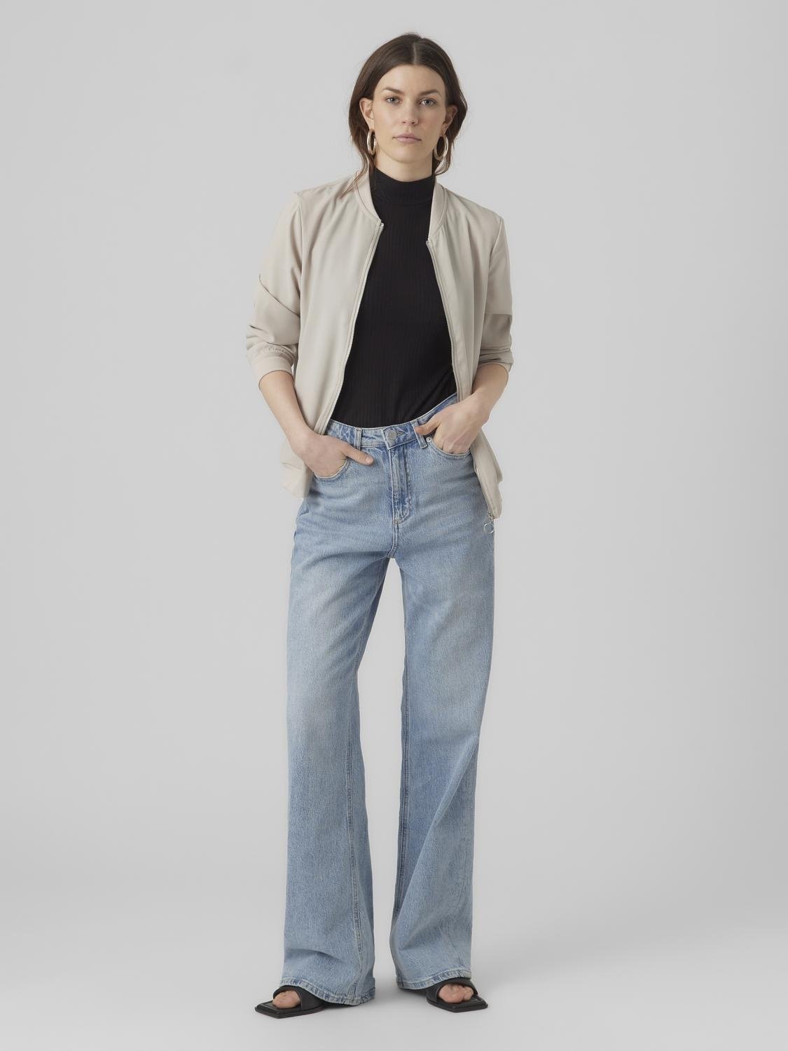 Vero Moda Bomberjacke »VMCOCO L/S BOMBER NOOS«, in modisch kurzer Form