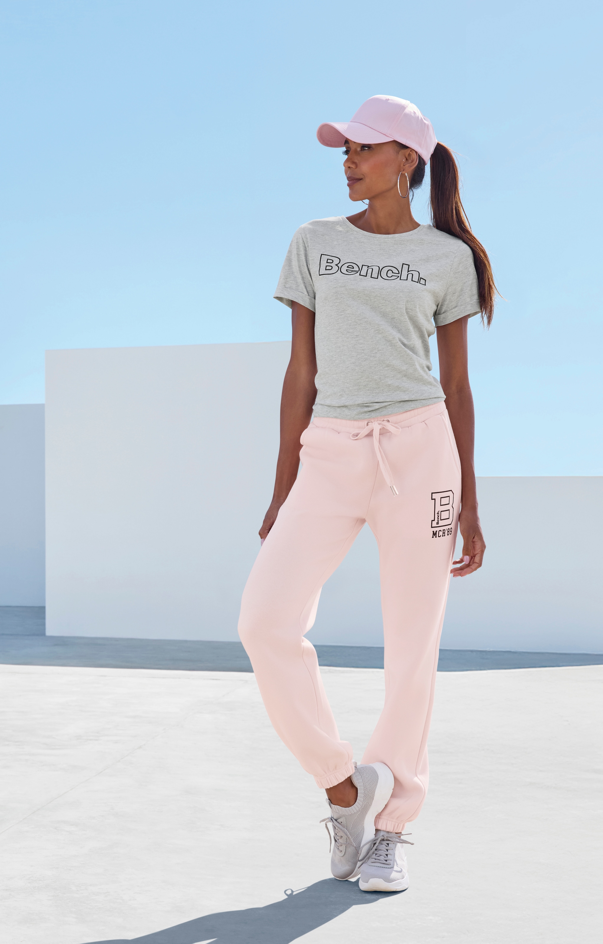 Bench. Loungewear Jogginghose  mit seitlichen Taschen und Logoprint, Loungewear