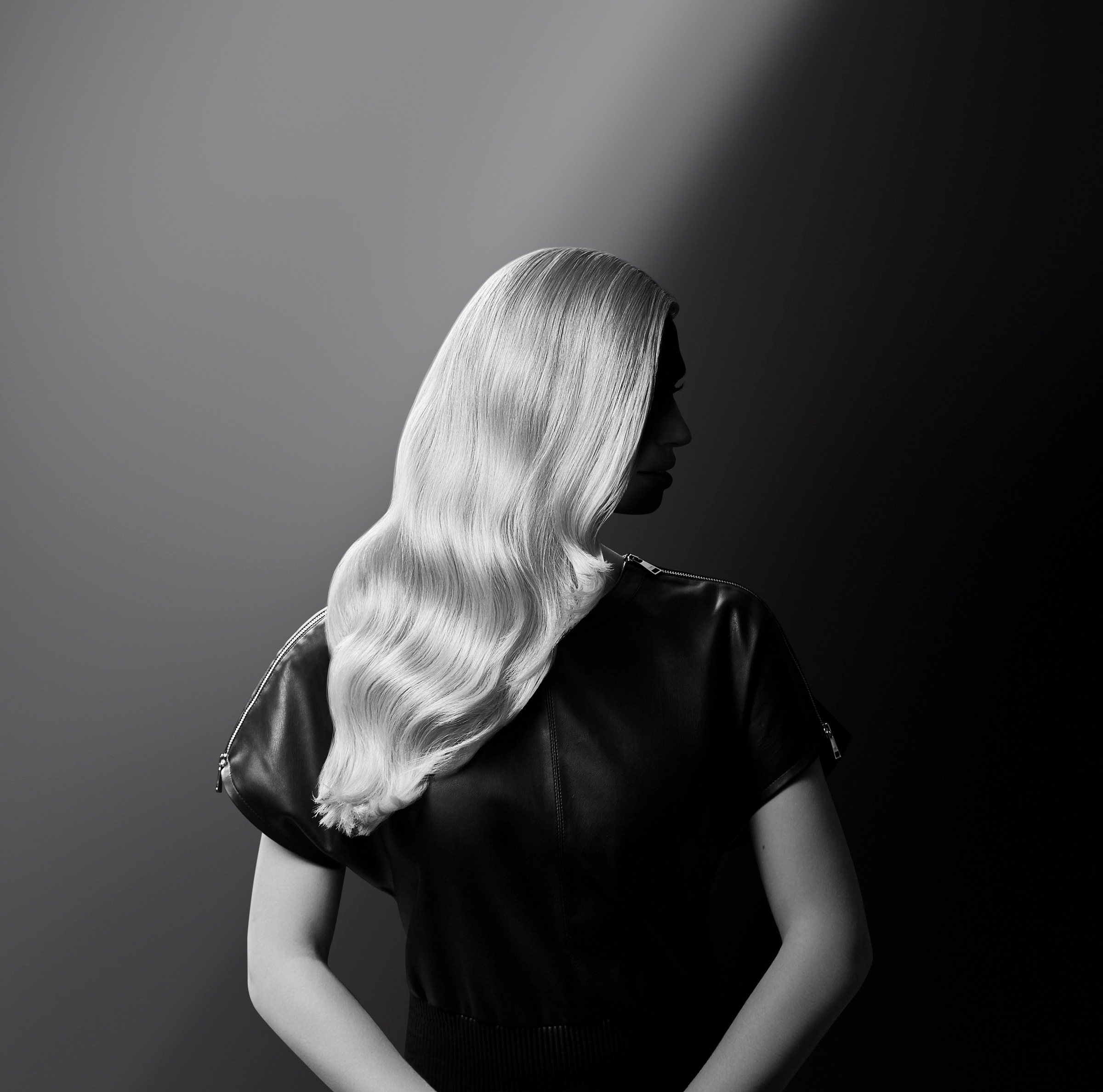 Rowenta Haartrockner »Rowenta x Karl Lagerfeld CV581L Studio Dry Haartrockner«, 2100 W, 1 Aufsätze, energiesparende Effiwatt-Technologie, 6 Einstellungen, Thermo Control