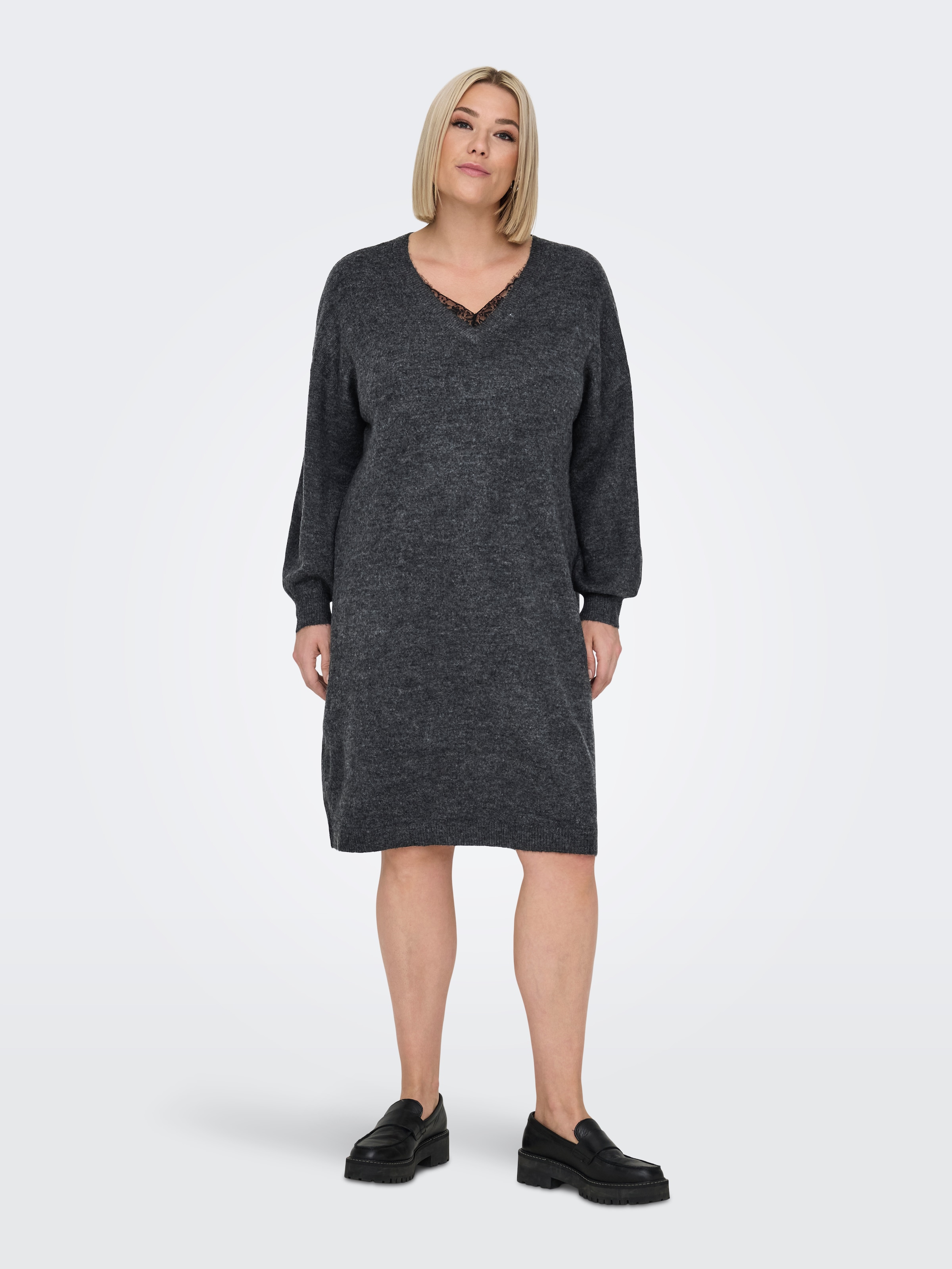 ONLY CARMAKOMA Strickkleid »CARMANIFESTA LS V-NECK DRESS KNT BF«, mit Spitze am Ausschnitt