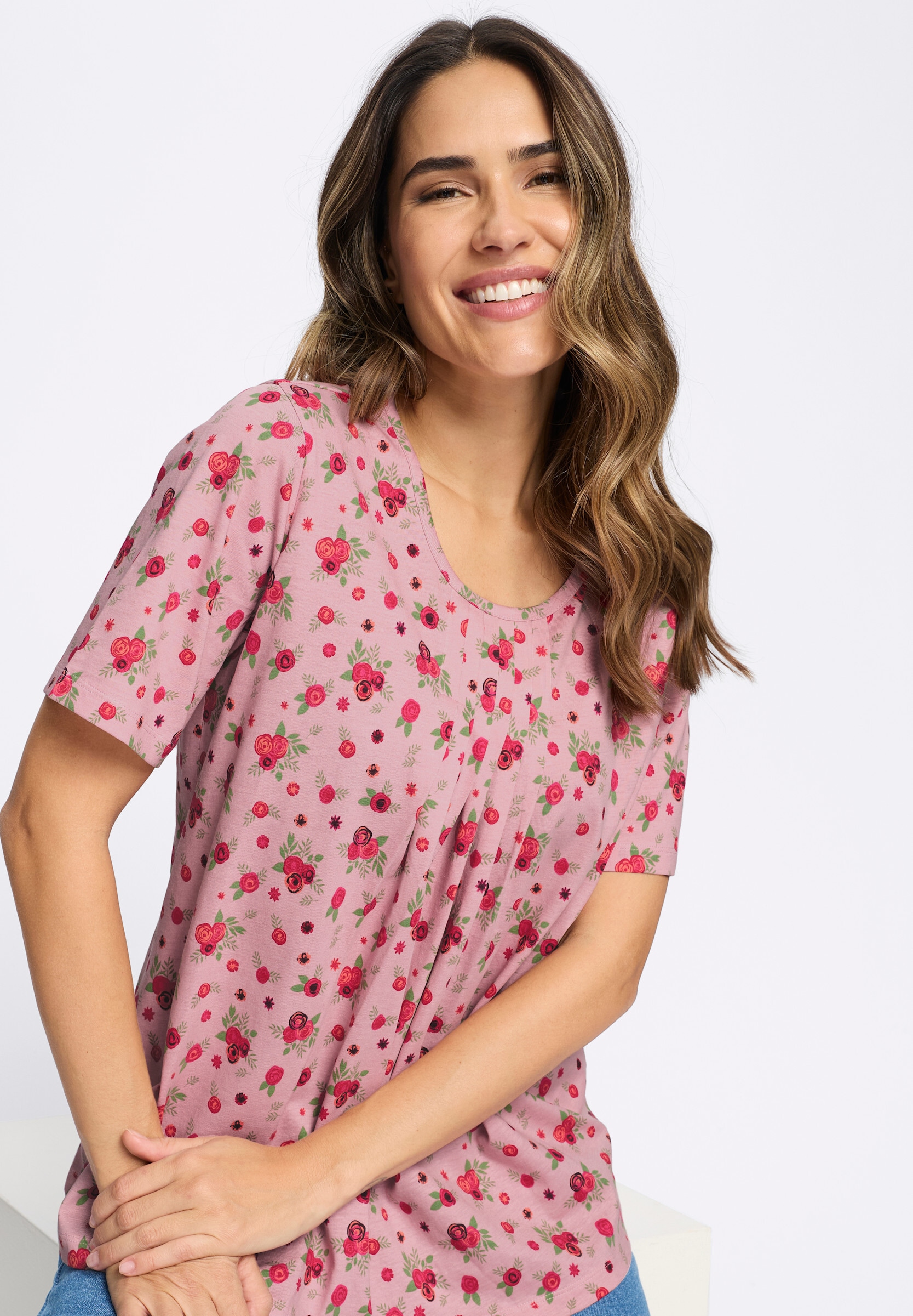 Sieh an! Trachtenshirt »Kurzarm-Shirt Kurzarmshirt mit Falten am Ausschnitt«