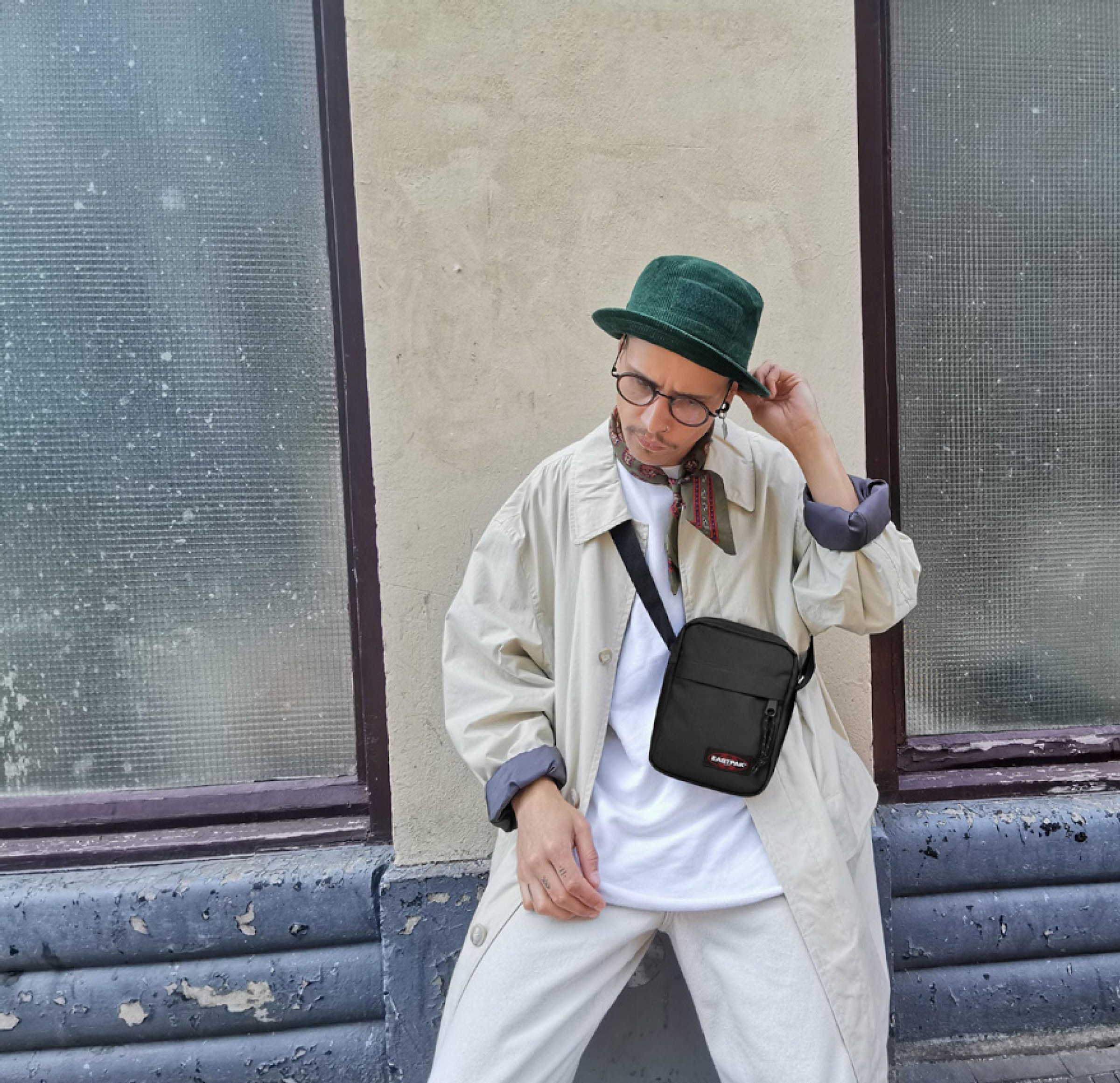 Eastpak Umhängetasche »THE ONE« im praktischen Design