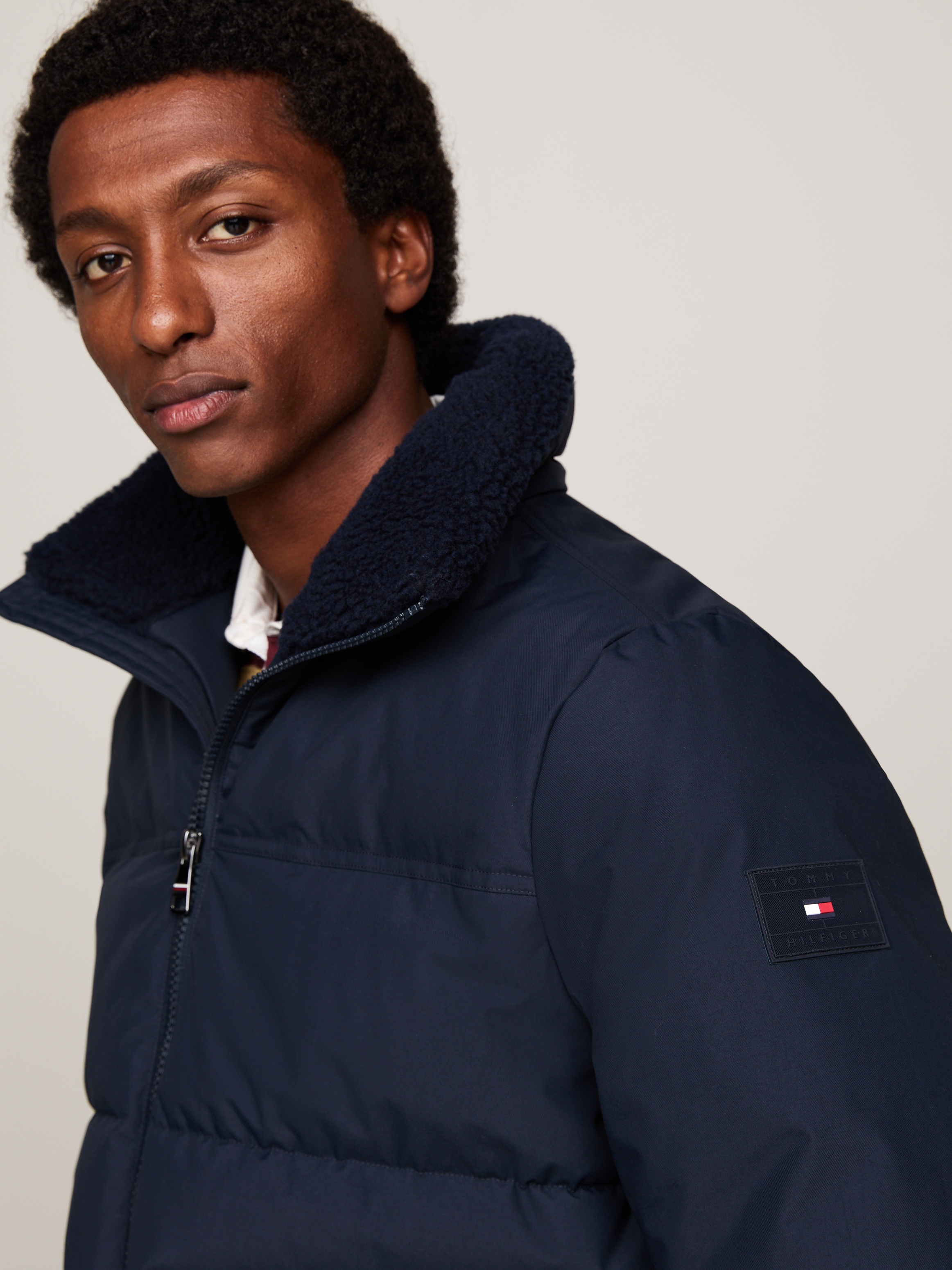 Tommy Hilfiger Parka »ROCKIE UTILITY HOODED JACKET«, mit Kapuze, Abnehmbare Kapuze mit Kordelzug, 2-Wege-Reißverschluss