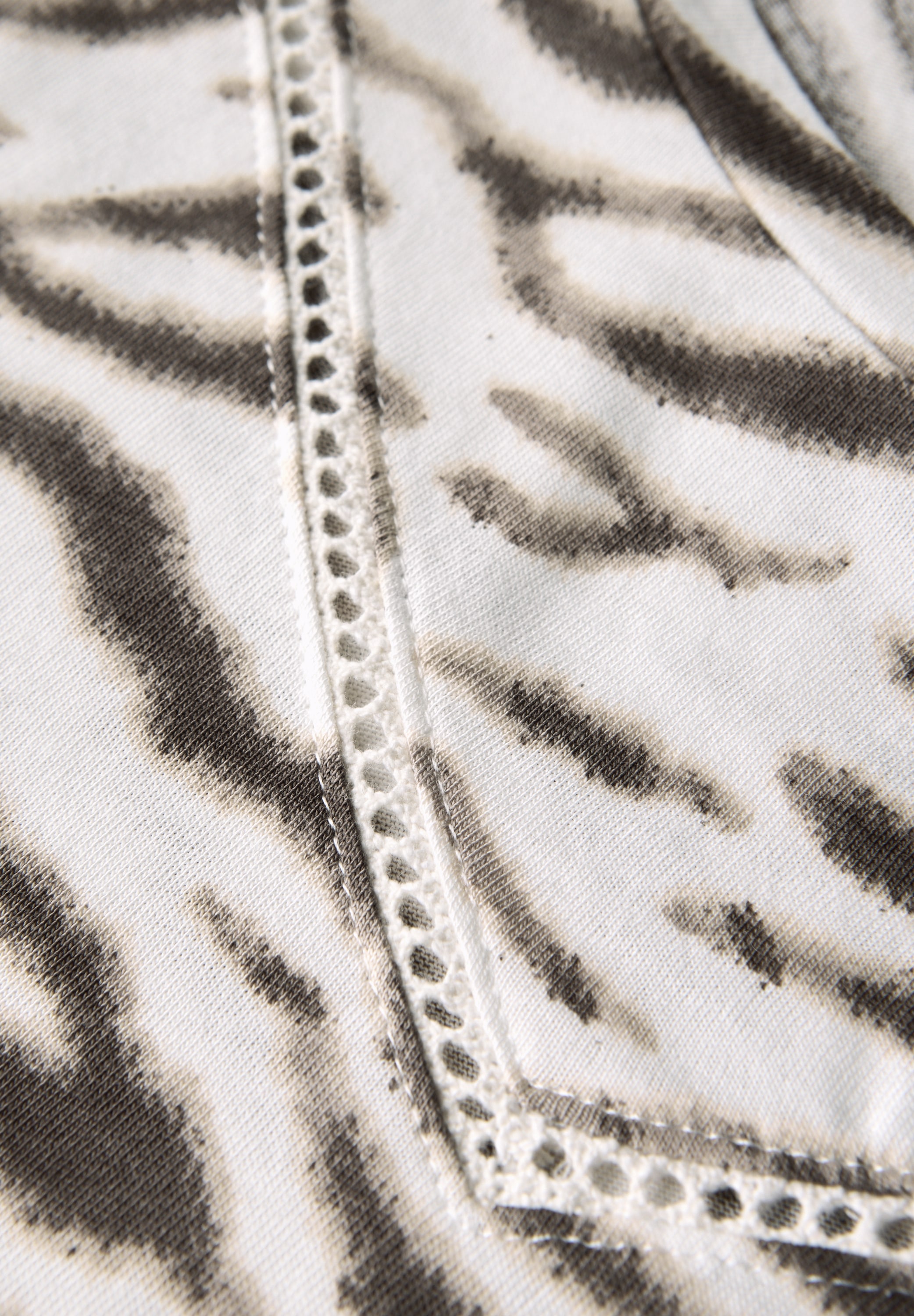STREET ONE Shirttop, mit Deko-Tape