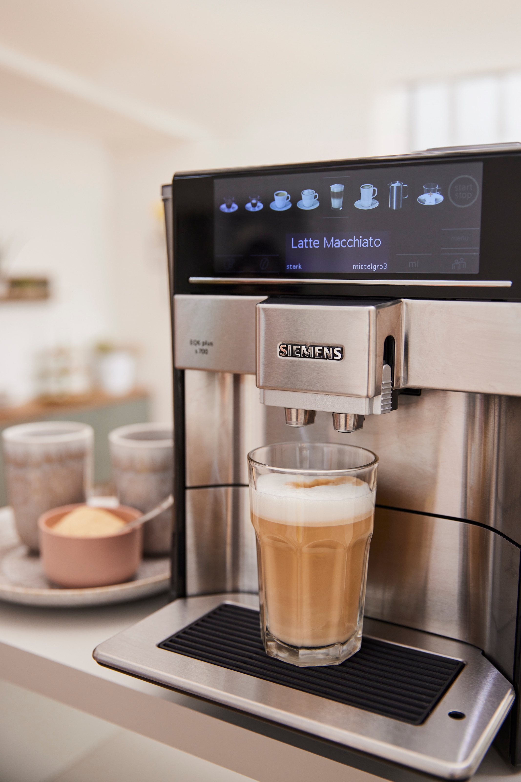 SIEMENS Kaffeevollautomat »EQ6 plus s700 TE657503DE, Doppeltassenfunktion, Keramikmahlwerk«, viele Kaffeespezialitäten, automatische Dampfreinigung, edelstahl