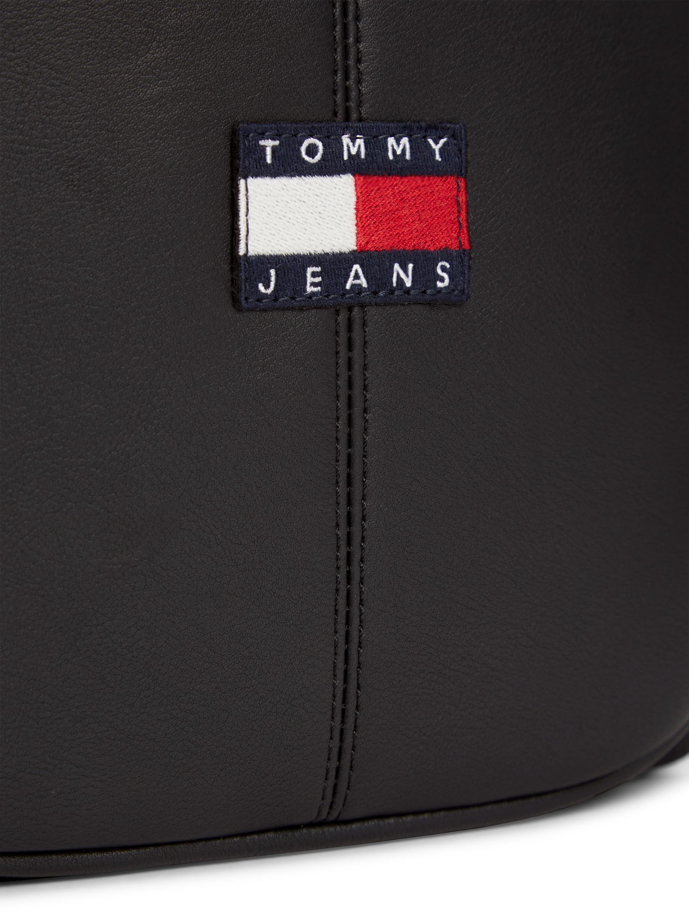 Tommy Jeans Umhängetasche »TJM ESS DAILY PU REPORTER« Unisex Schultertasche mit Ziernähten und Logo-Aufnäher