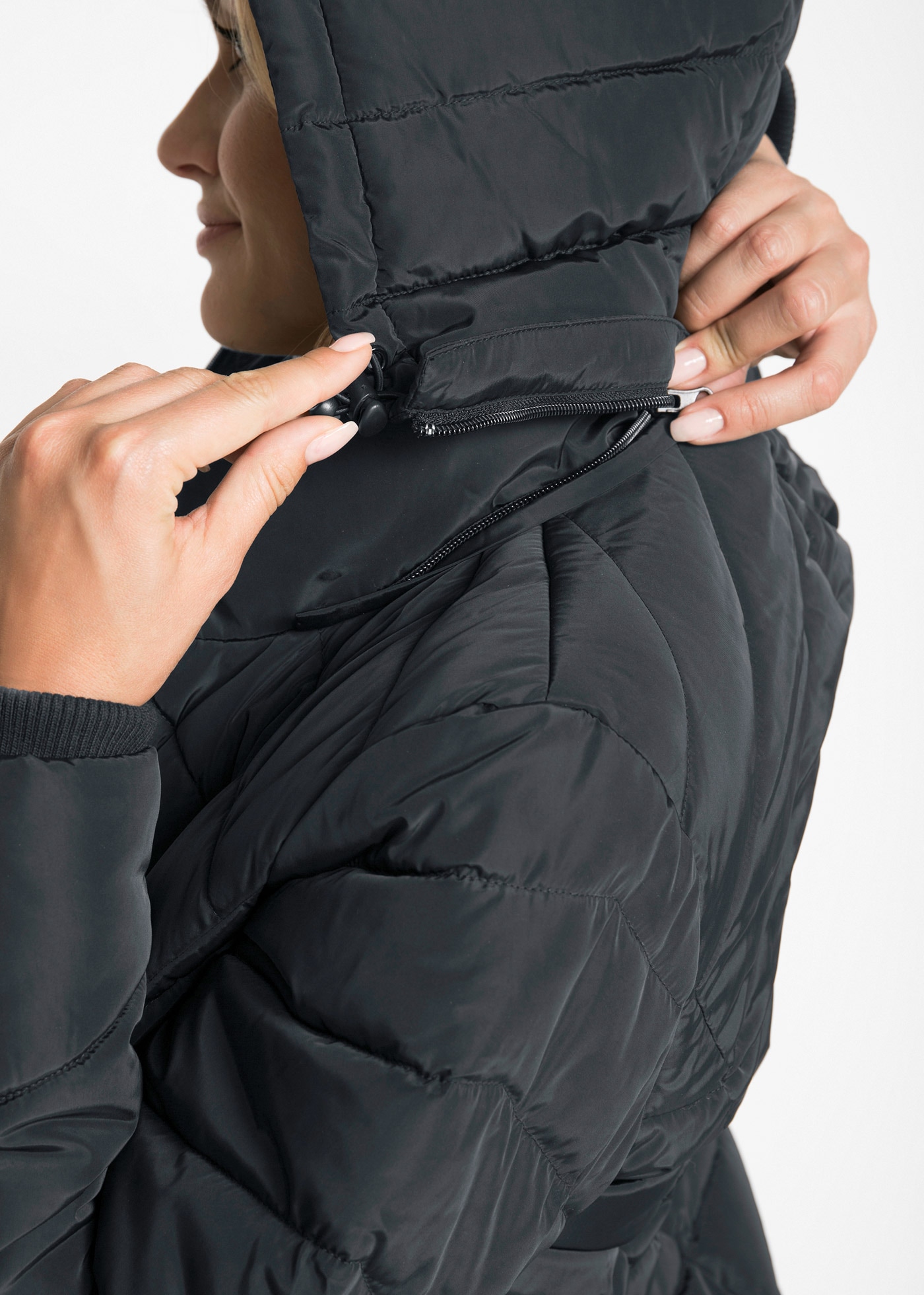 bonprix Steppjacke »Winterjacke« mit Kapuze mit wattierter Füllung, mit abnehmbarer Kapuze, pflegeleicht