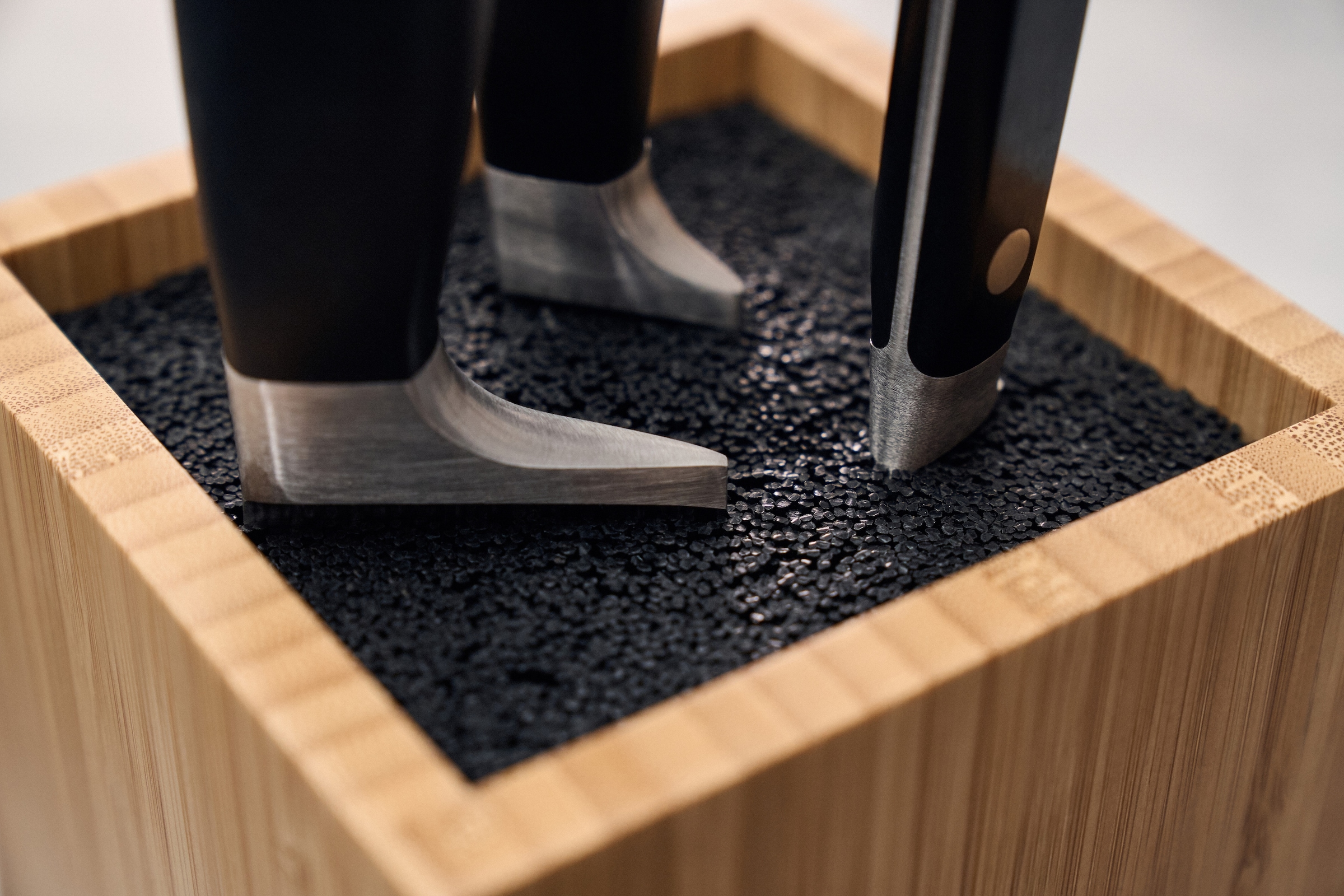 Zwilling Messerblock »**** VIER STERNE, inkl. 4 Messer«, 5 tlg., mit flexiblen Kunststoff-Borsten, Bambus