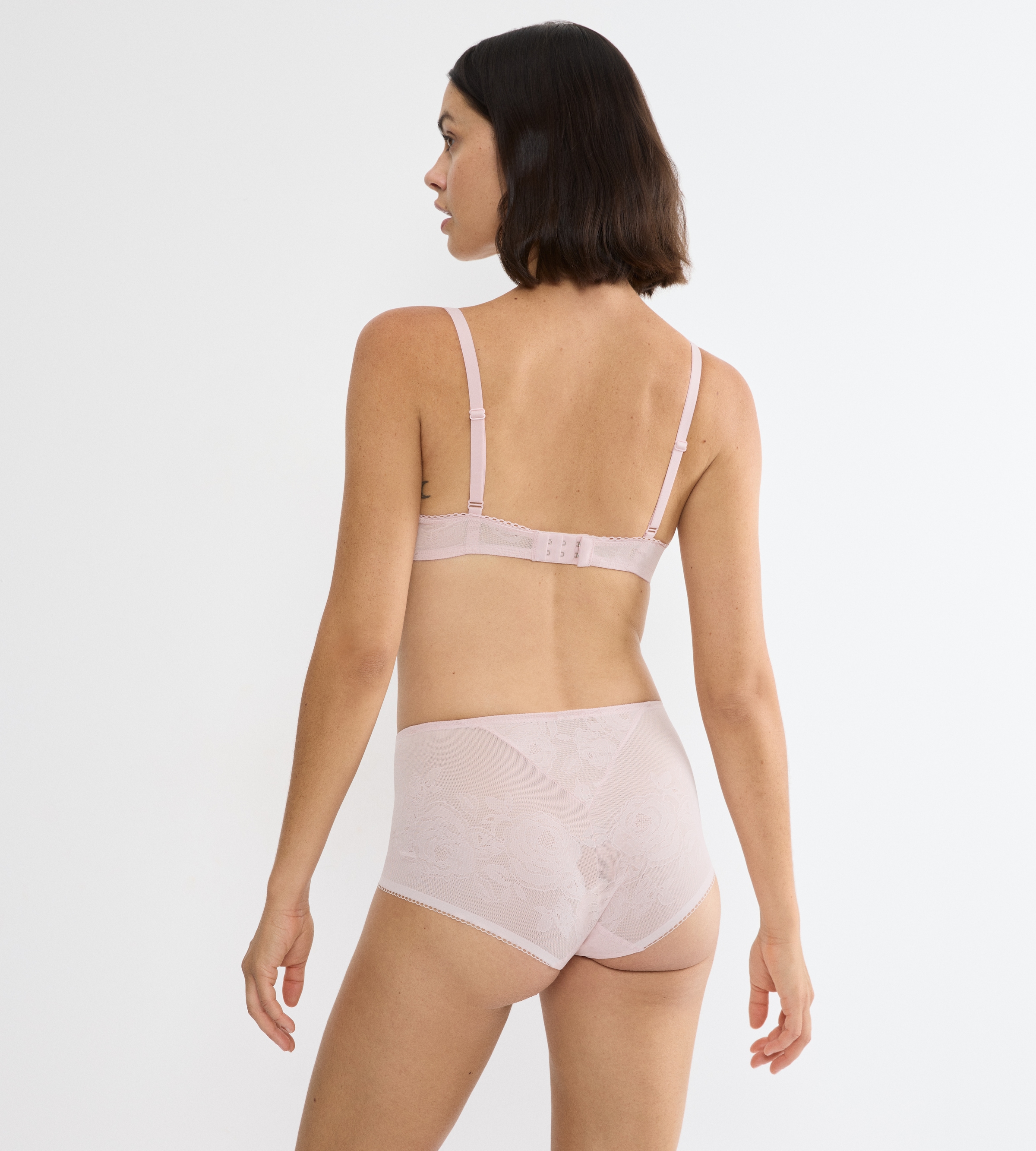 Triumph »Wild Rose Sensation« formende Spitze, mittlerer Shape-Effekt