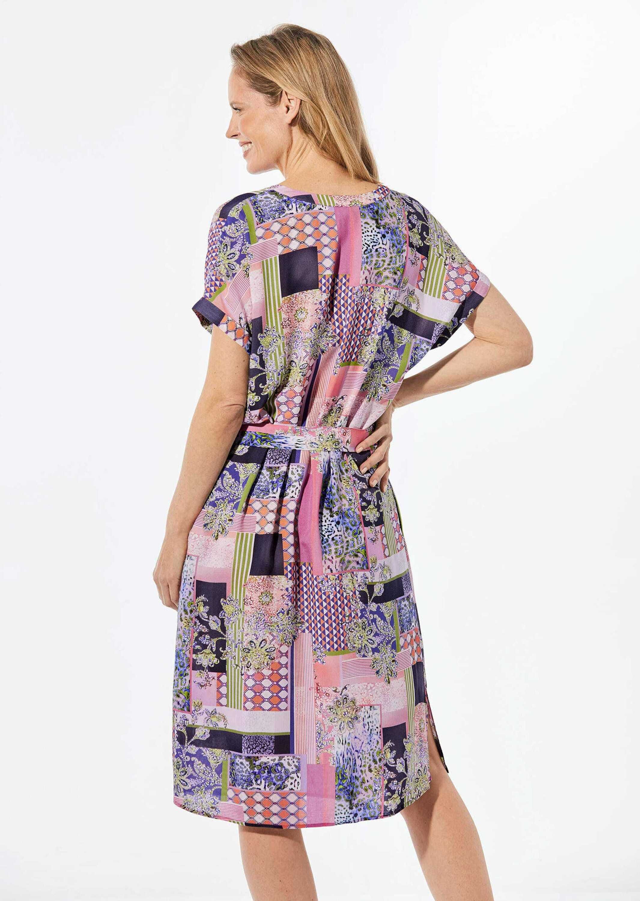 GOLDNER Sommerkleid »Kurzgröße Kleid mit V-Ausschnitt«